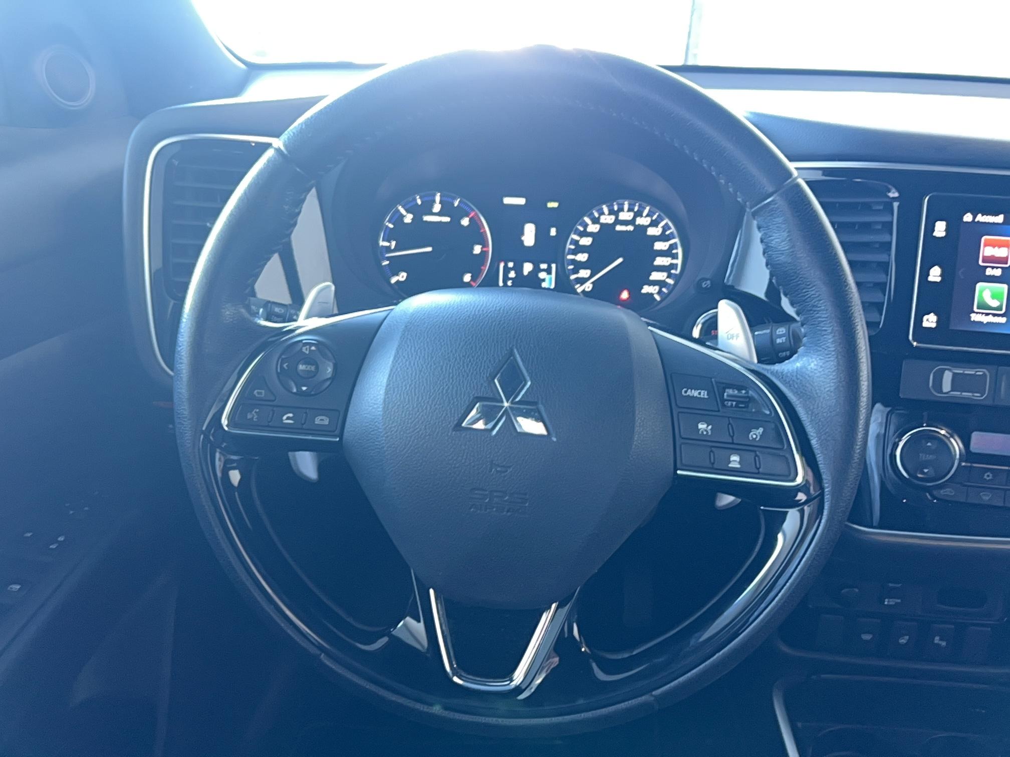 MITSUBISHI Outlander 2.2 DI-D 150 4WD Intense Navi 7 places A - Véhicule Occasion - Océane Auto MITSUBISHI Outlander 2.2 DI-D 150 4WD Intense Navi 7 places A - Véhicule Occasion Océane Auto
