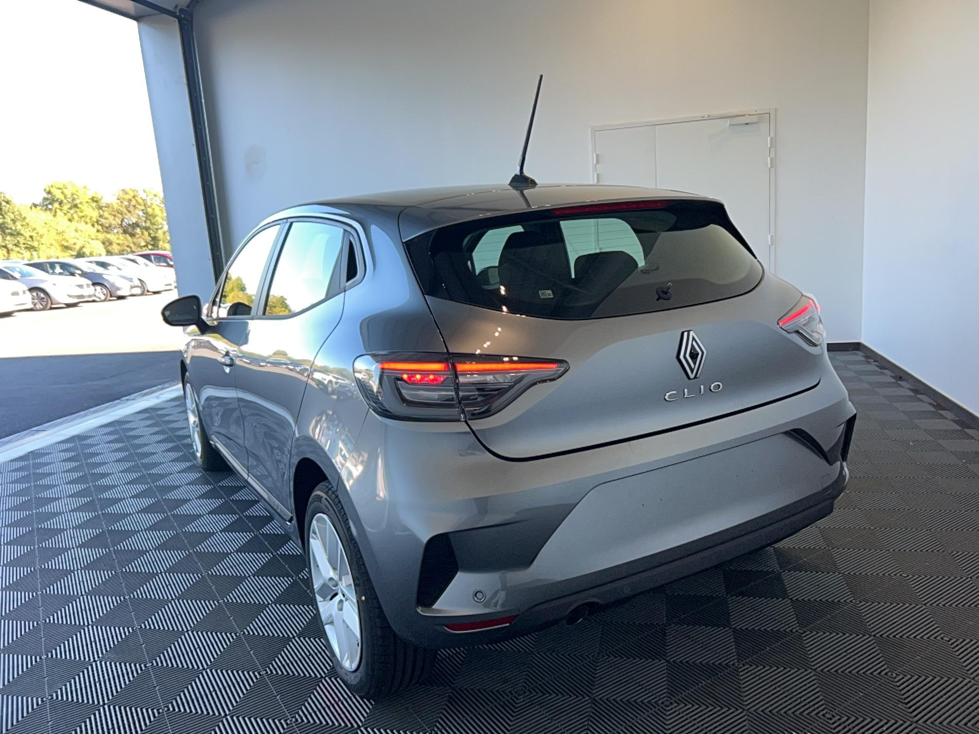 RENAULT Clio Blue dCi 100 ch GSR2 Evolution - Véhicule Occasion - Océane Auto RENAULT Clio Blue dCi 100 ch GSR2 Evolution - Véhicule Occasion Océane Auto