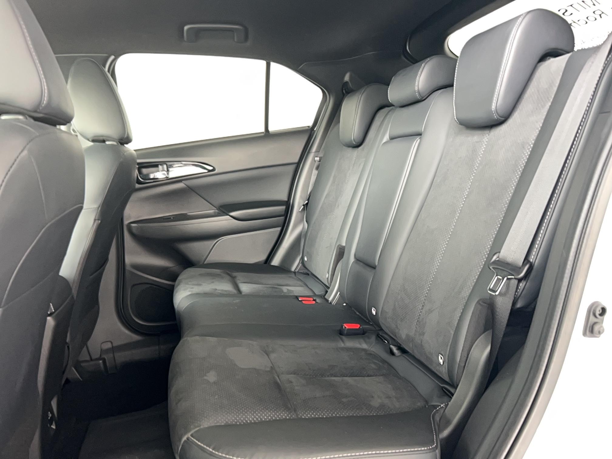 MITSUBISHI Eclipse Cross 2.4 MIVEC PHEV Twin Motor 4WD Business - Véhicule Occasion - Océane Auto MITSUBISHI Eclipse Cross 2.4 MIVEC PHEV Twin Motor 4WD Business - Véhicule Occasion Océane Auto