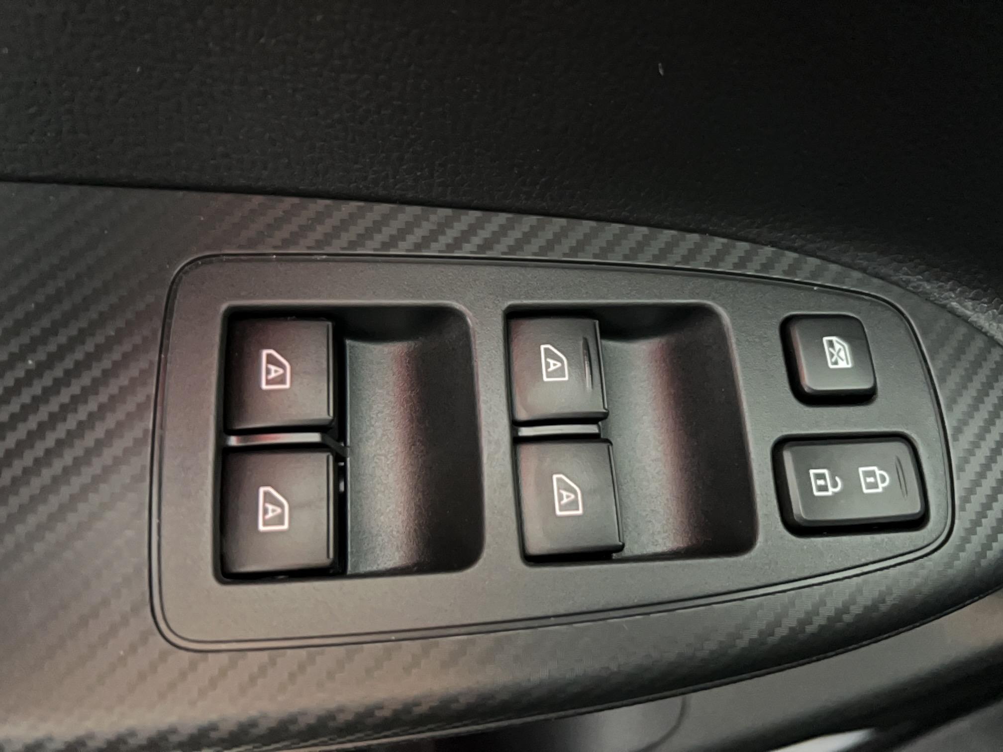 MITSUBISHI Eclipse Cross 2.4 MIVEC PHEV Twin Motor 4WD Business - Véhicule Occasion - Océane Auto MITSUBISHI Eclipse Cross 2.4 MIVEC PHEV Twin Motor 4WD Business - Véhicule Occasion Océane Auto