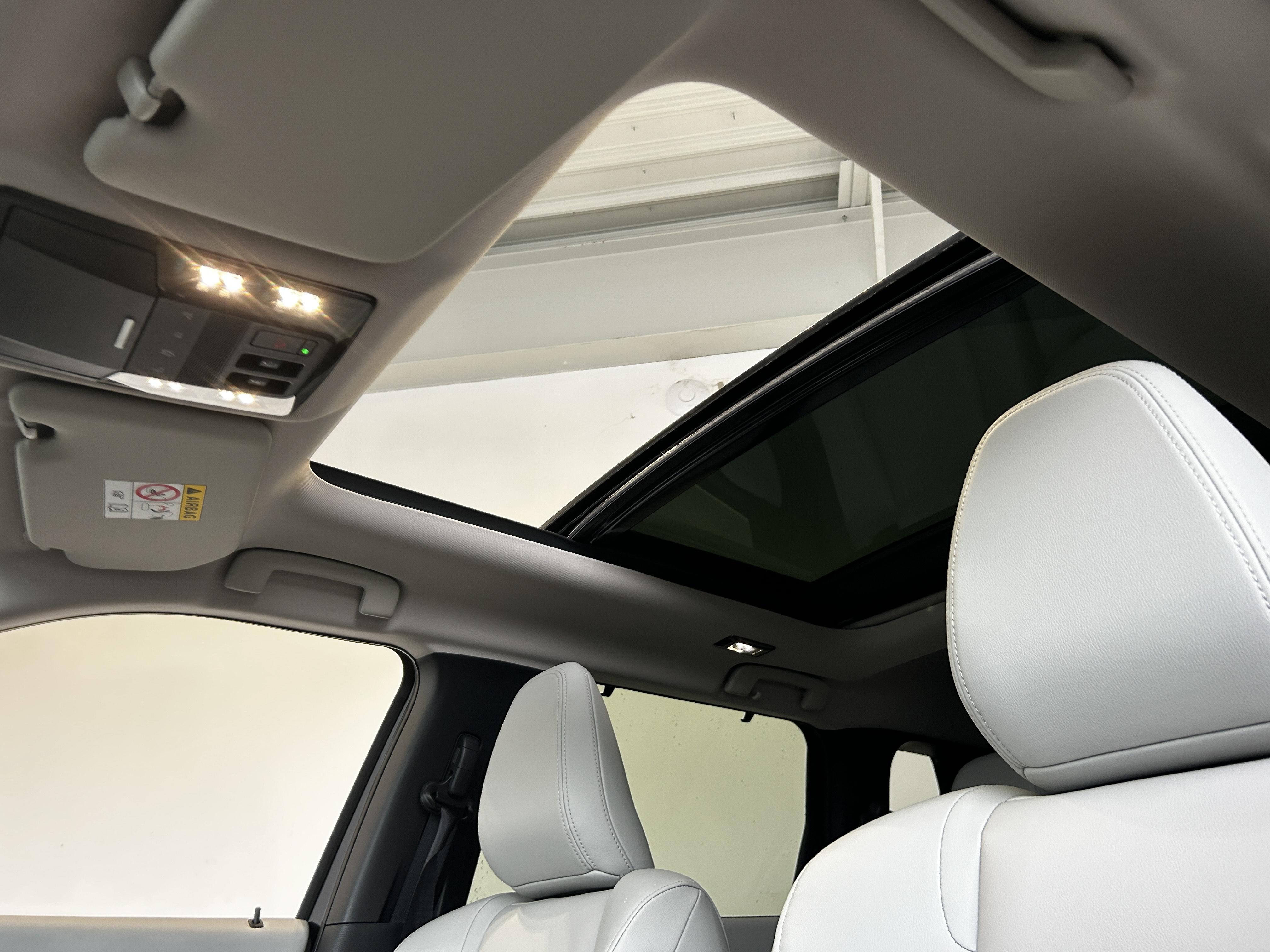 MITSUBISHI Outlander 2.4 MIVEC PHEV 306 4WD Instyle - Véhicule Occasion Océane Auto