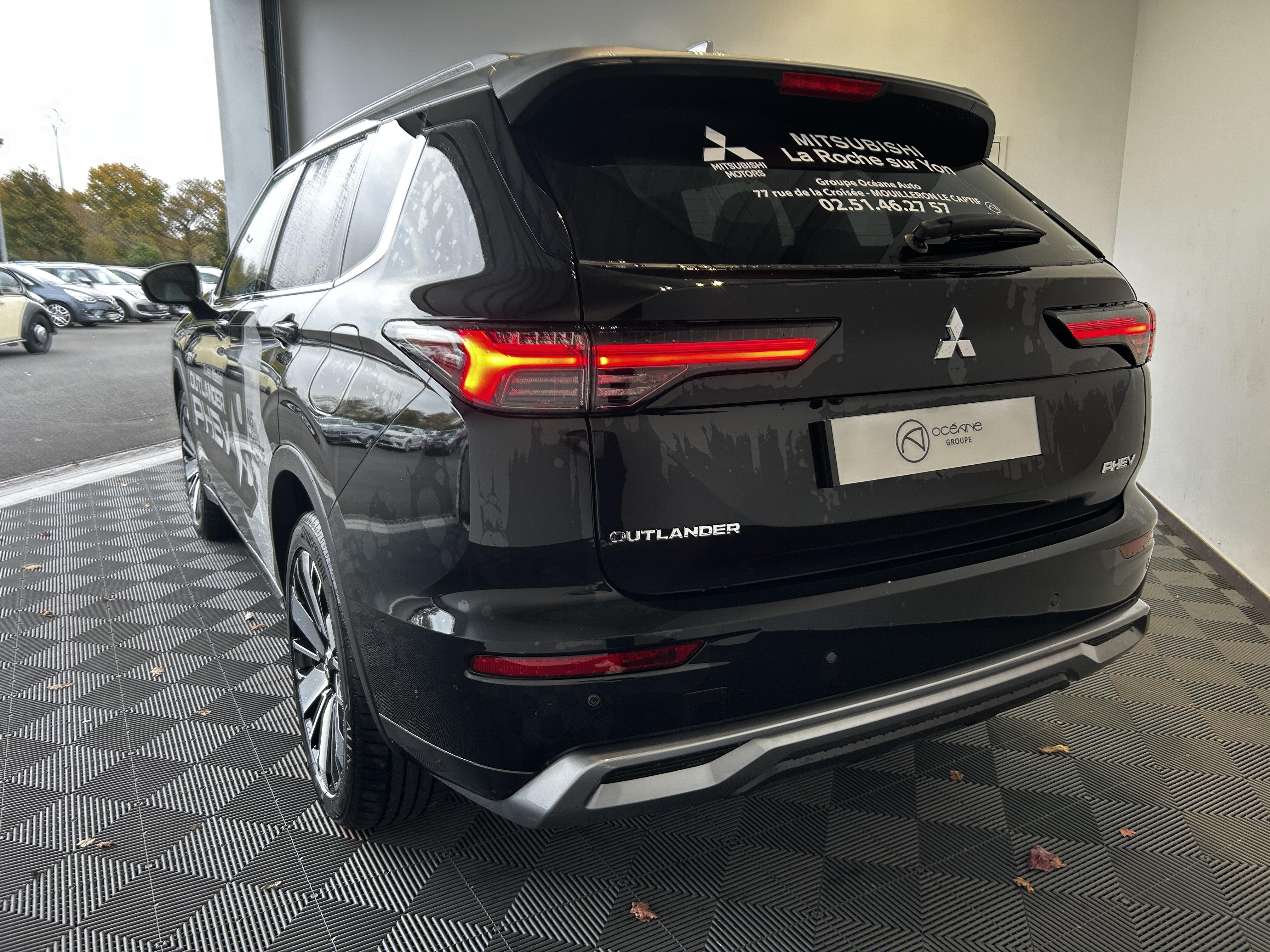 MITSUBISHI Outlander 2.4 MIVEC PHEV 306 4WD Instyle - Véhicule Occasion Océane Auto