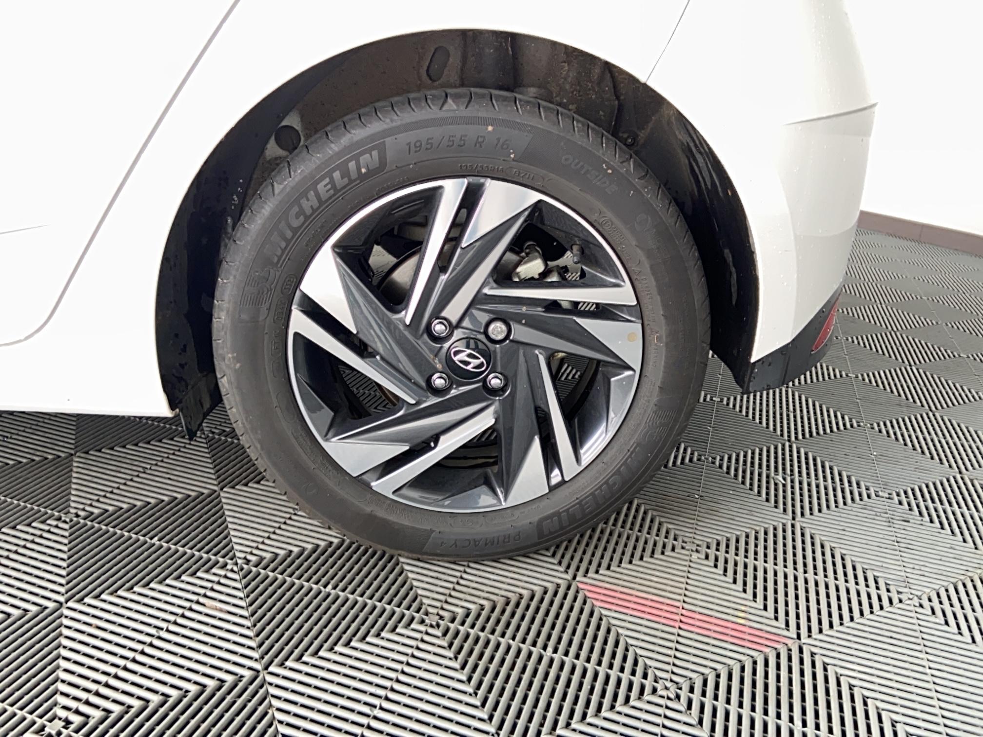 HYUNDAI i20 1.0 T-GDi 100 Hybrid 48V Intuitive - Véhicule Occasion Océane Auto