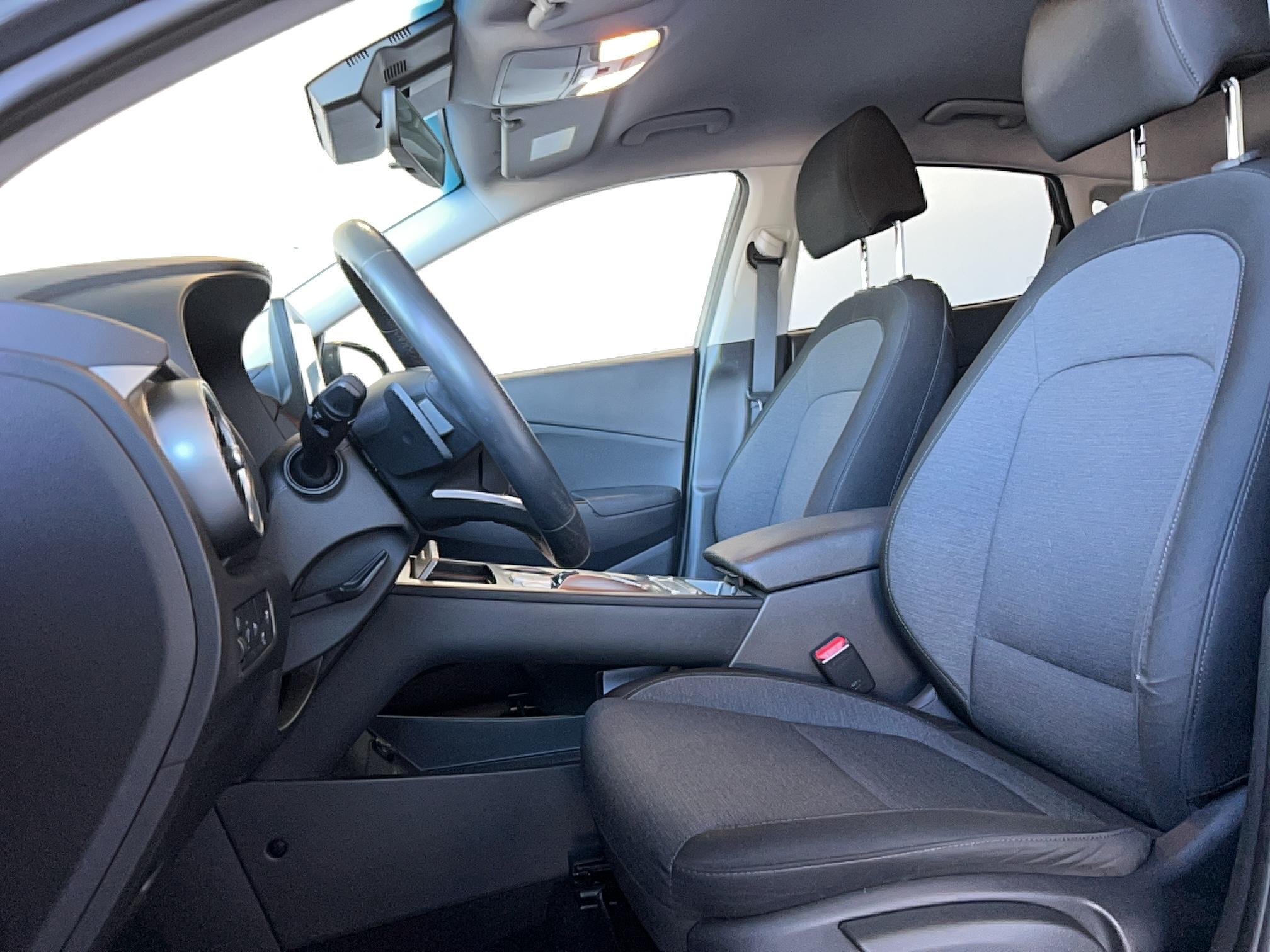 HYUNDAI Kona Electrique 39 kWh - 136 ch Intuitive - Véhicule Occasion - Océane Auto HYUNDAI Kona Electrique 39 kWh - 136 ch Intuitive - Véhicule Occasion Océane Auto