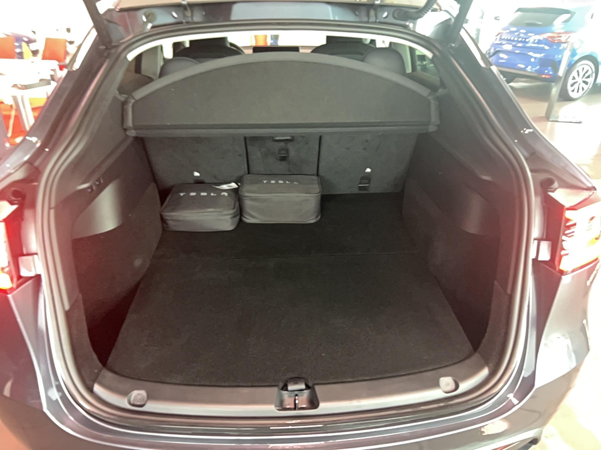 TESLA MODEL Y Grande Autonomie Dual Motor AWD - Véhicule Occasion - Océane Auto TESLA MODEL Y Grande Autonomie Dual Motor AWD - Véhicule Occasion Océane Auto