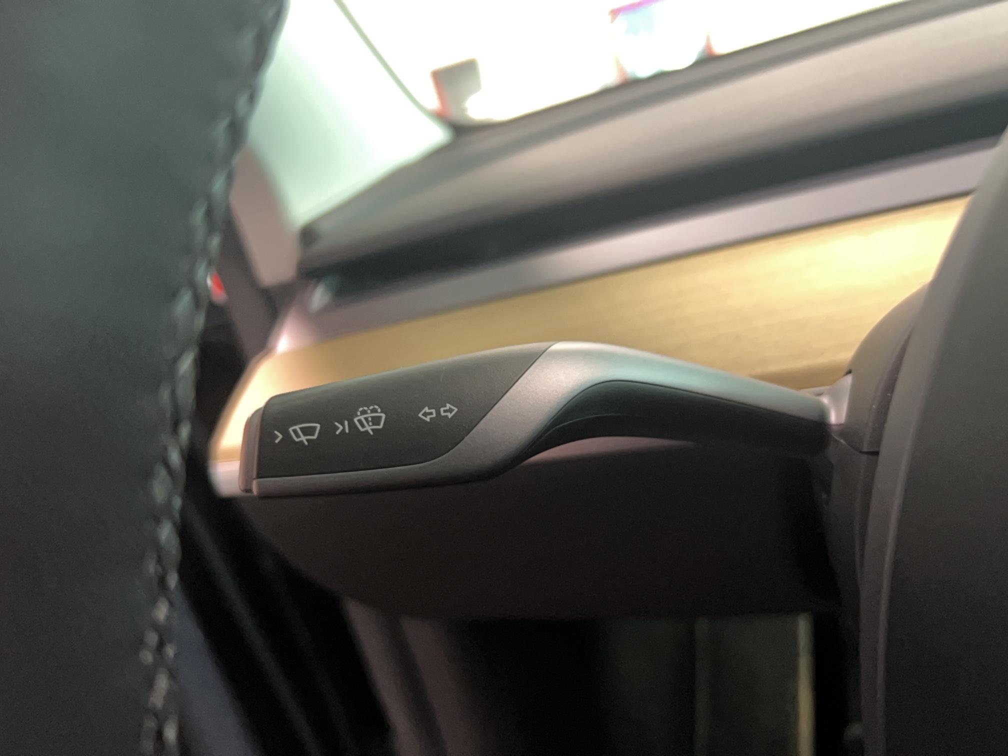 TESLA MODEL Y Grande Autonomie Dual Motor AWD - Véhicule Occasion - Océane Auto TESLA MODEL Y Grande Autonomie Dual Motor AWD - Véhicule Occasion Océane Auto