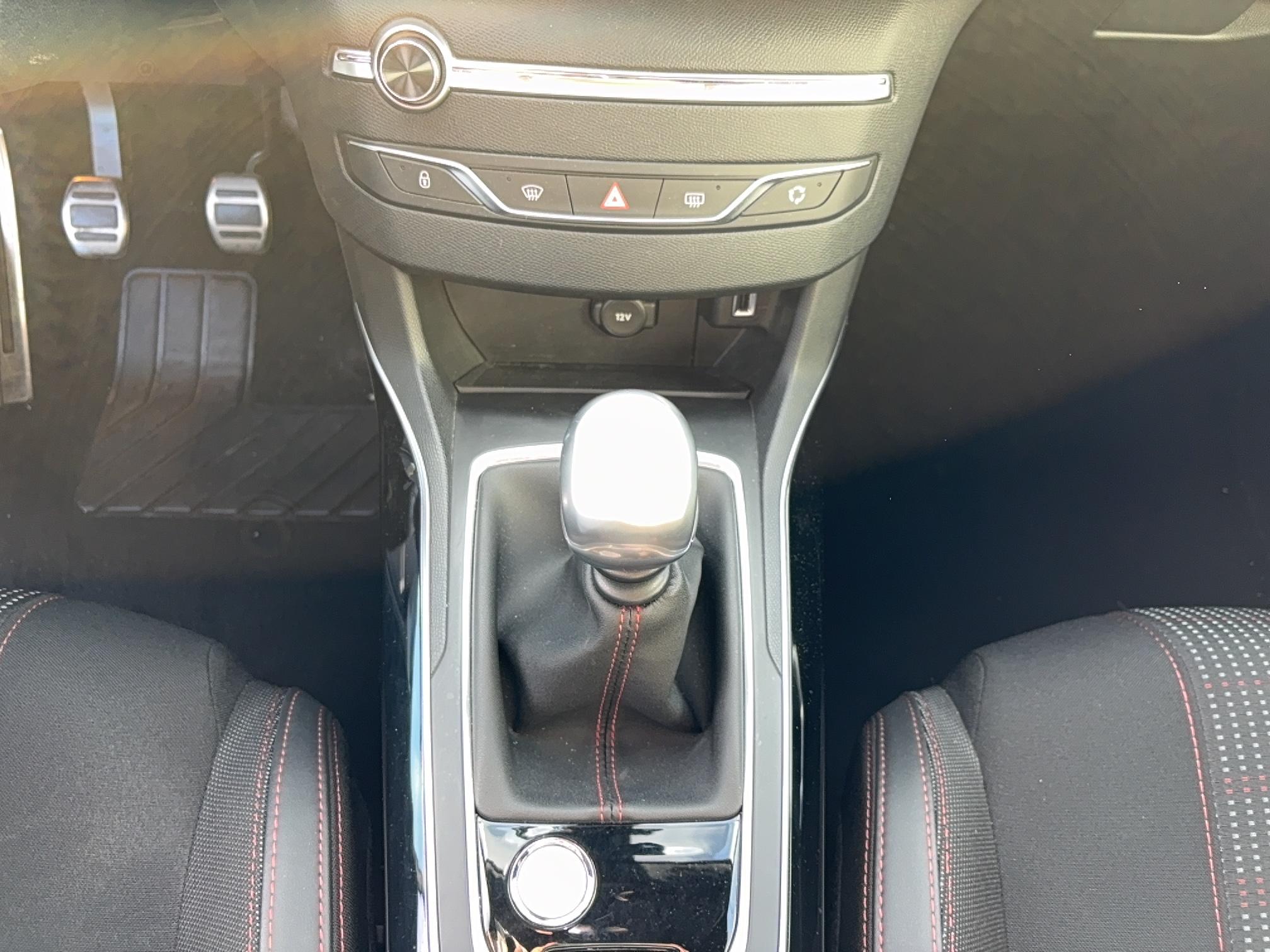 PEUGEOT 308 1.2 PureTech 130ch S&S BVM6 EU6 GT Line - Véhicule Occasion Océane Auto