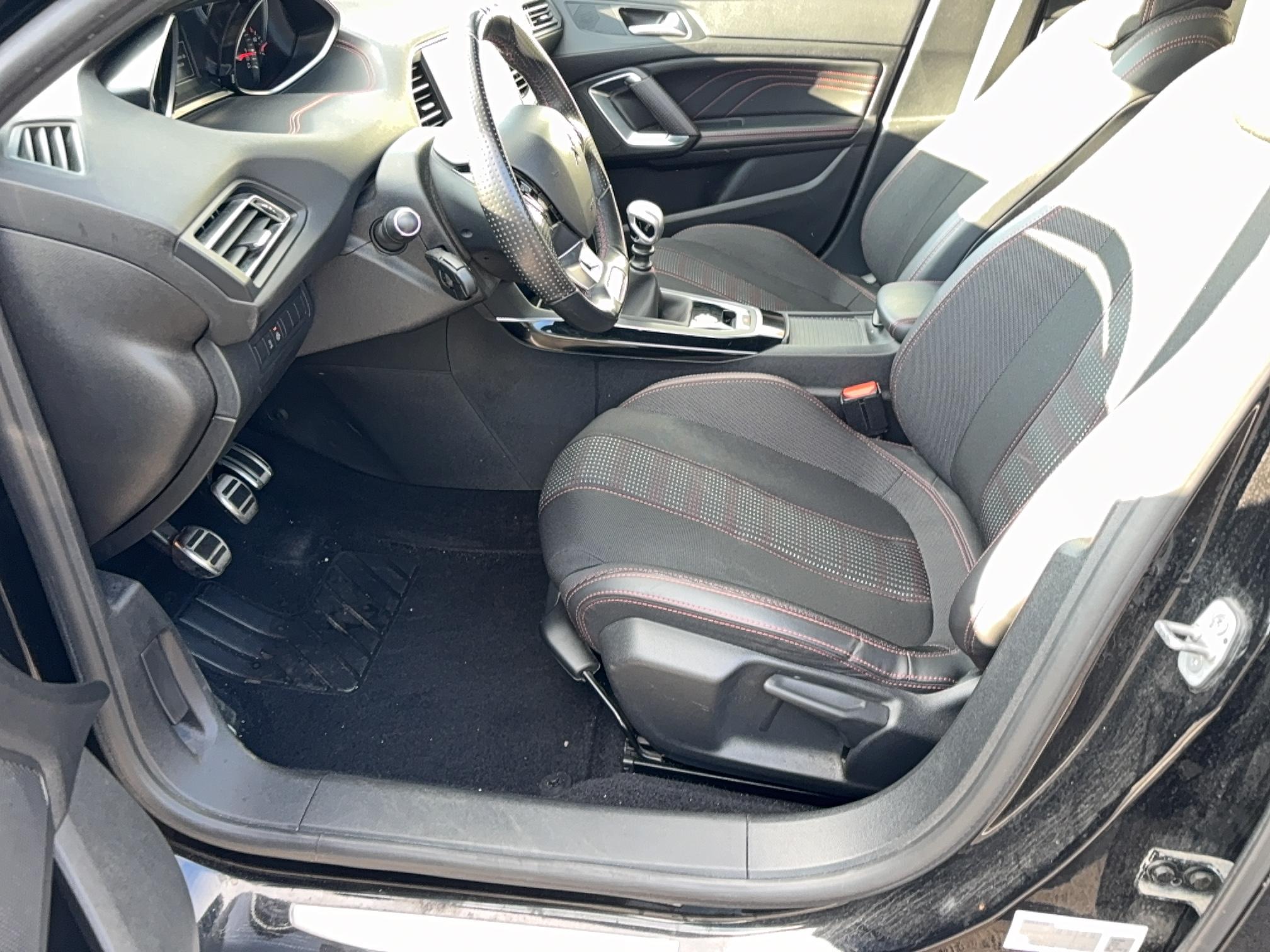 PEUGEOT 308 1.2 PureTech 130ch S&S BVM6 EU6 GT Line - Véhicule Occasion Océane Auto