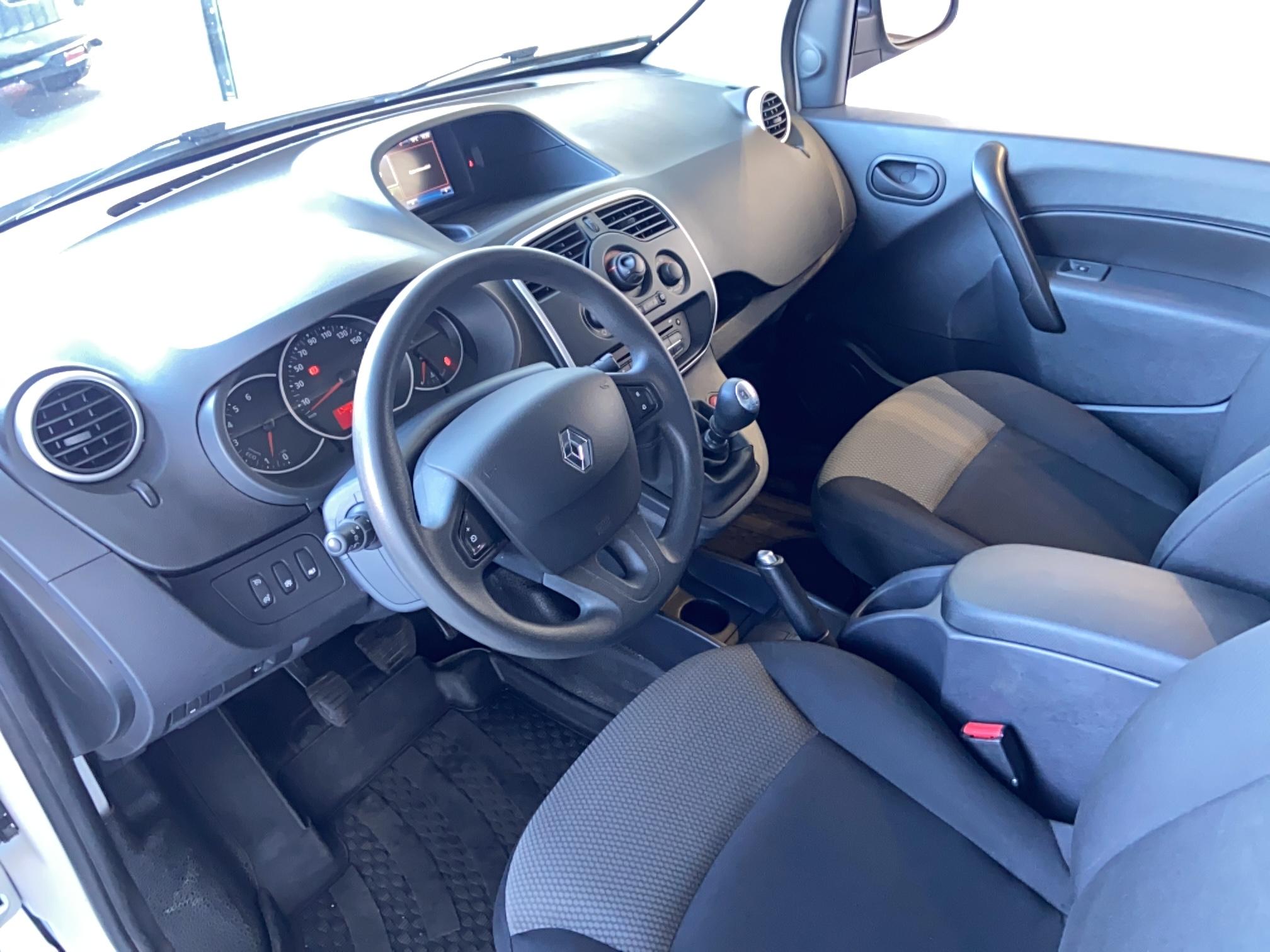 RENAULT KANGOO EXPRESS BLUE DCI 95 EXTRA R-LINK - Véhicule Occasion - Océane Auto RENAULT KANGOO EXPRESS BLUE DCI 95 EXTRA R-LINK - Véhicule Occasion Océane Auto