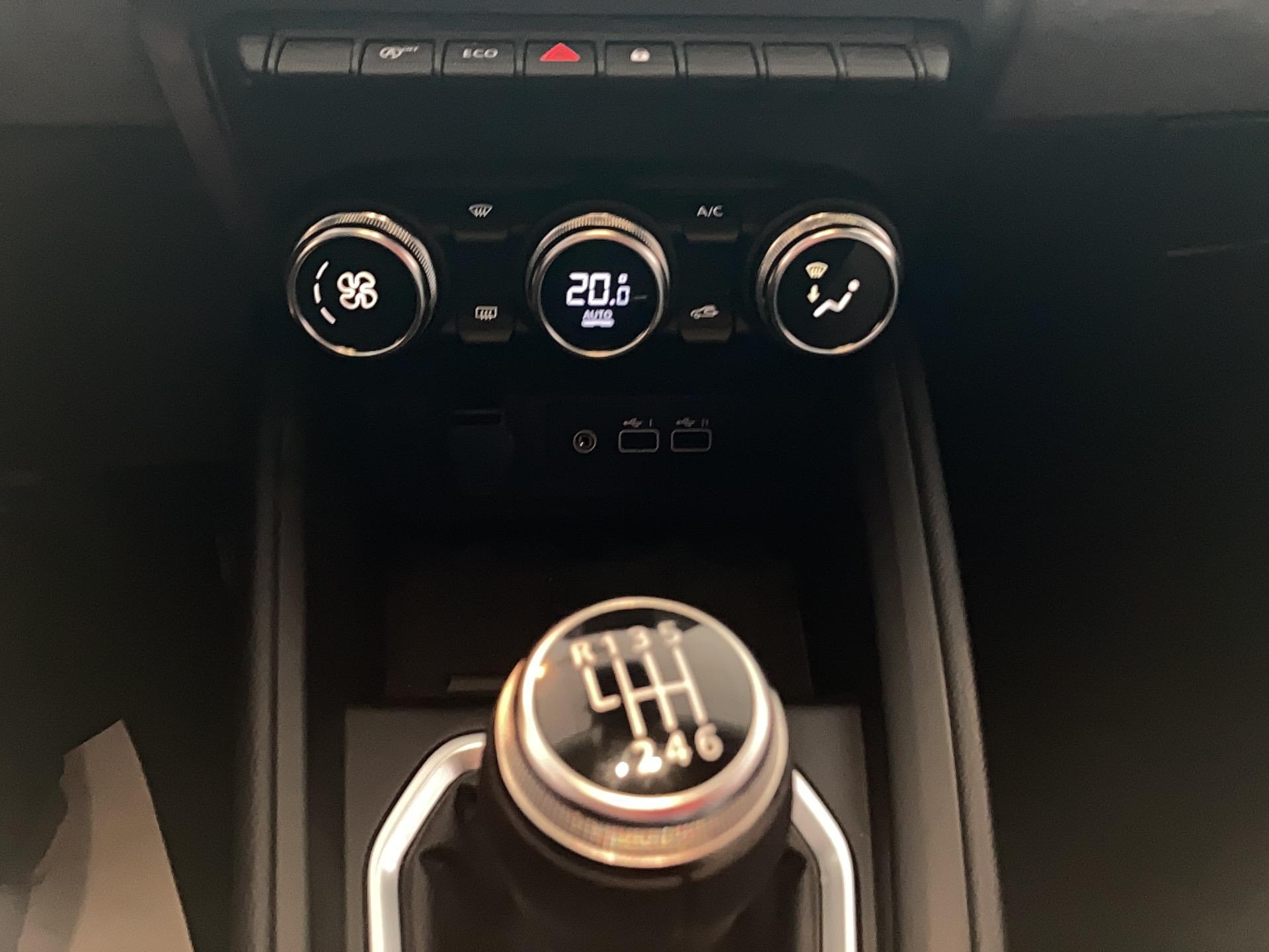 MITSUBISHI Colt 1.0 MPI-T 91 Business - Véhicule Occasion - Océane Auto MITSUBISHI Colt 1.0 MPI-T 91 Business - Véhicule Occasion Océane Auto