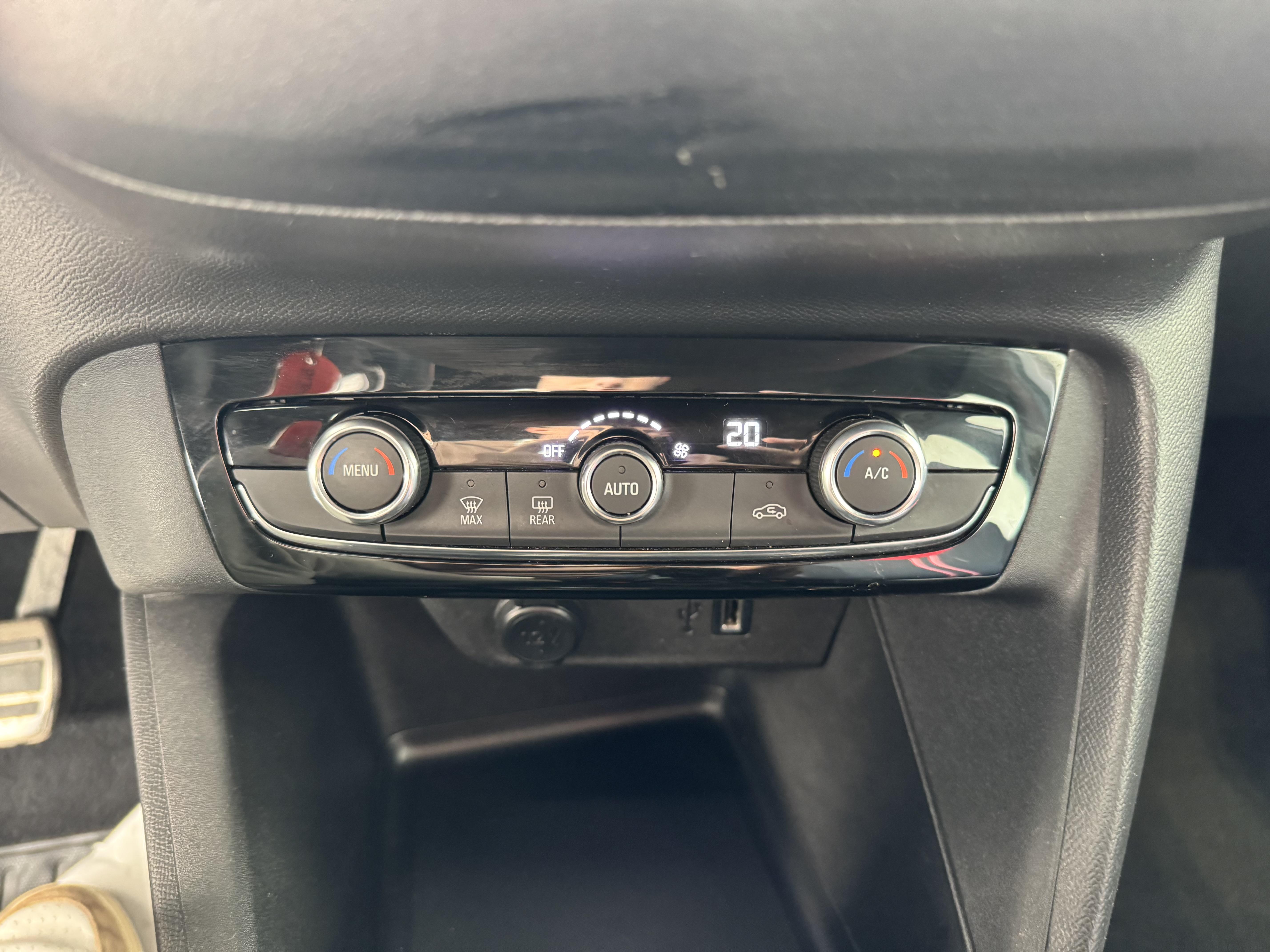 OPEL Corsa 1.2 Turbo 100 ch BVM6 GS Line - Véhicule Occasion Océane Auto