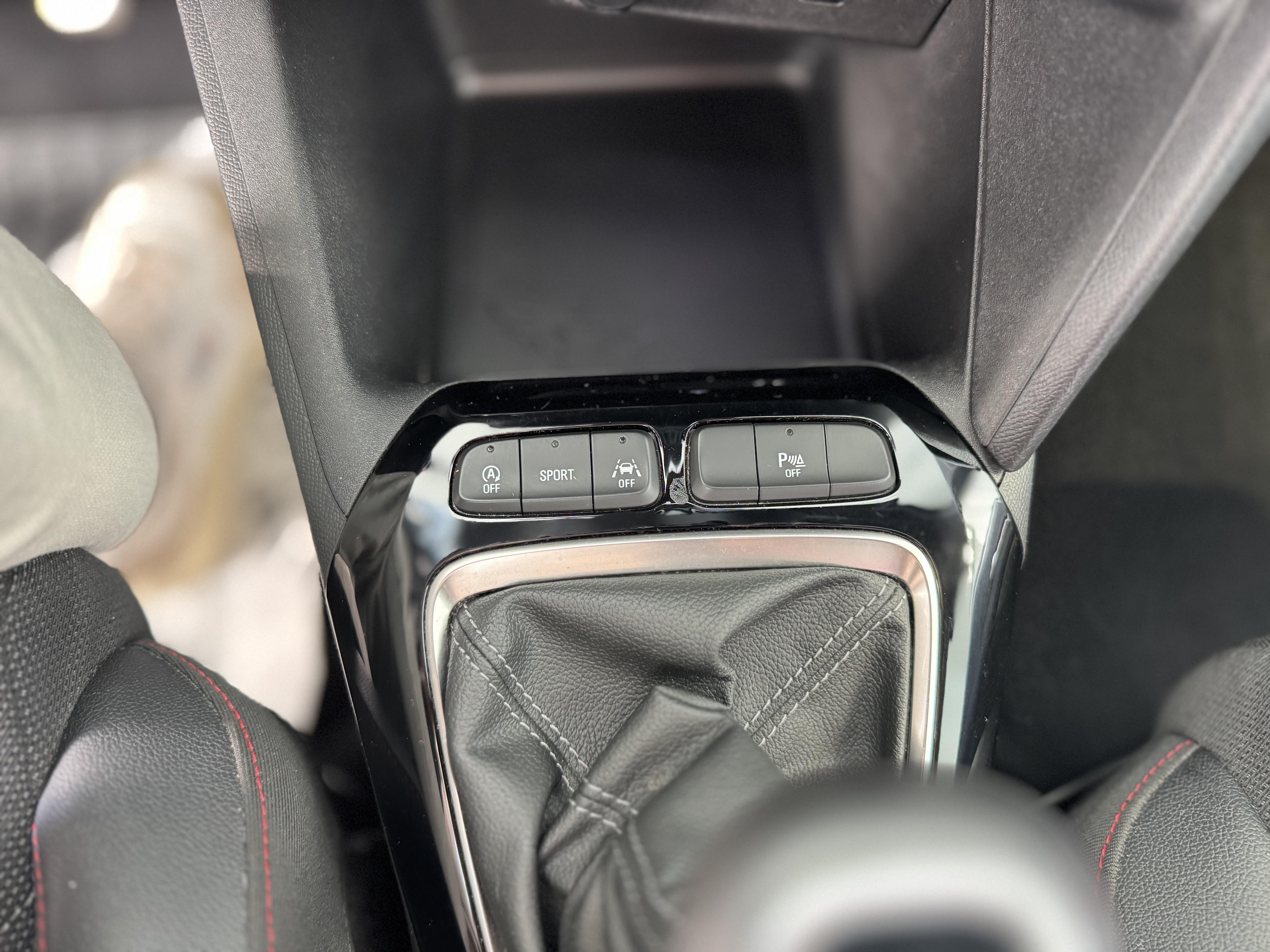 OPEL Corsa 1.2 Turbo 100 ch BVM6 GS Line - Véhicule Occasion Océane Auto