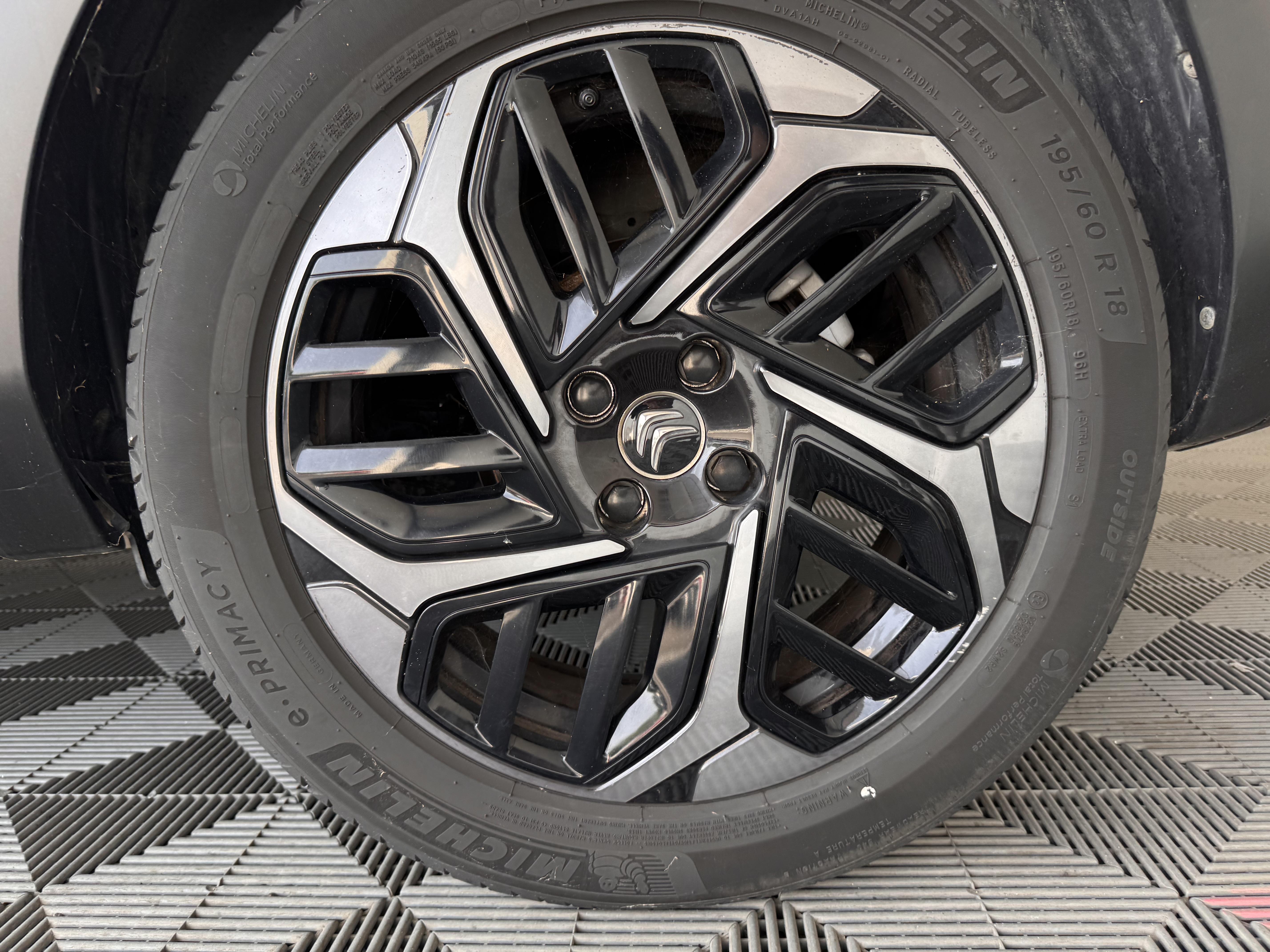 CITROEN C4 PureTech 130 S&S EAT8 Shine - Véhicule Occasion - Océane Auto CITROEN C4 PureTech 130 S&S EAT8 Shine - Véhicule Occasion Océane Auto