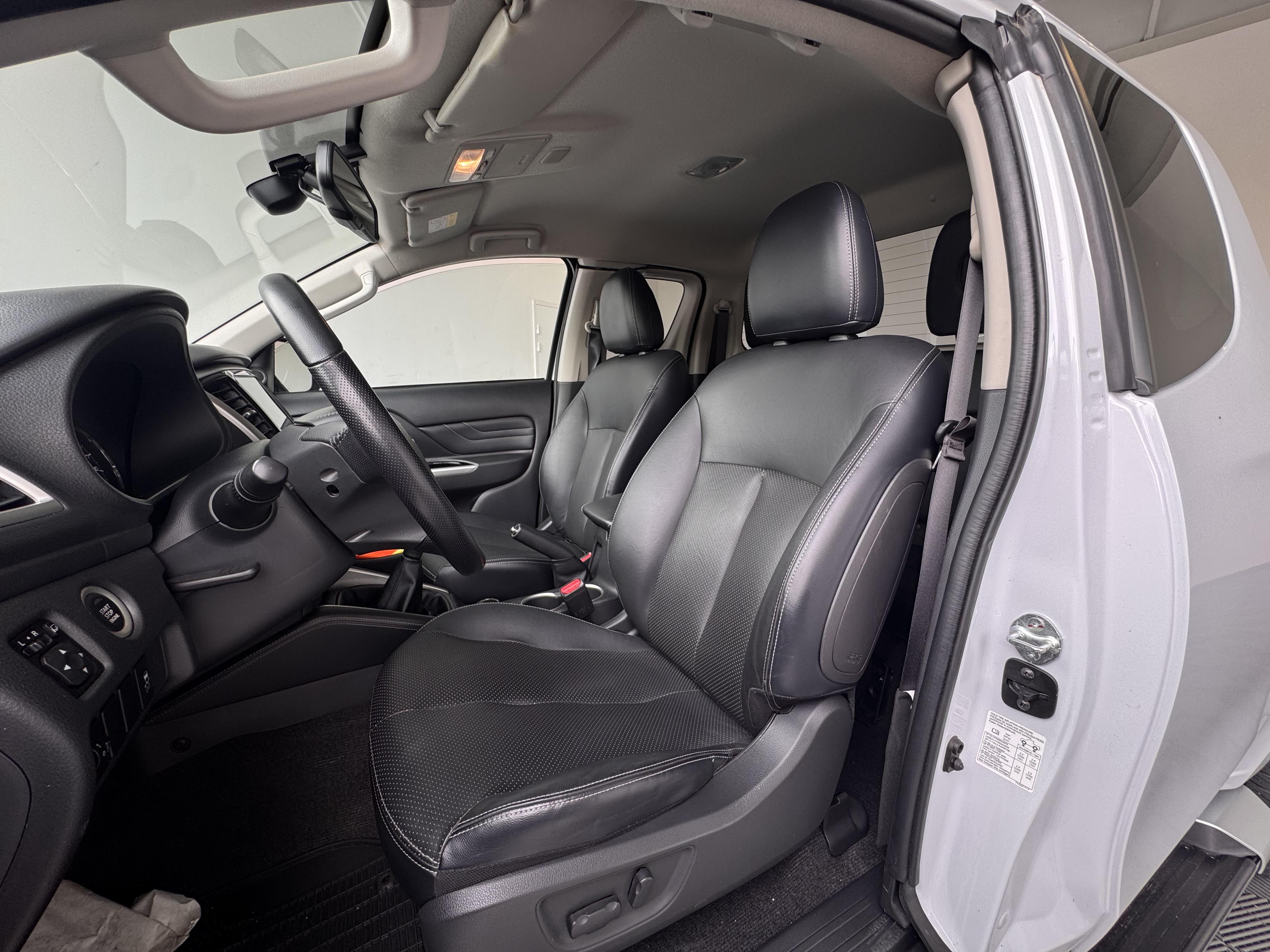 MITSUBISHI L200 CLUB CAB 2.2 DI-D 150 AS&G 4WD INSTYLE - Véhicule Occasion - Océane Auto MITSUBISHI L200 CLUB CAB 2.2 DI-D 150 AS&G 4WD INSTYLE - Véhicule Occasion Océane Auto