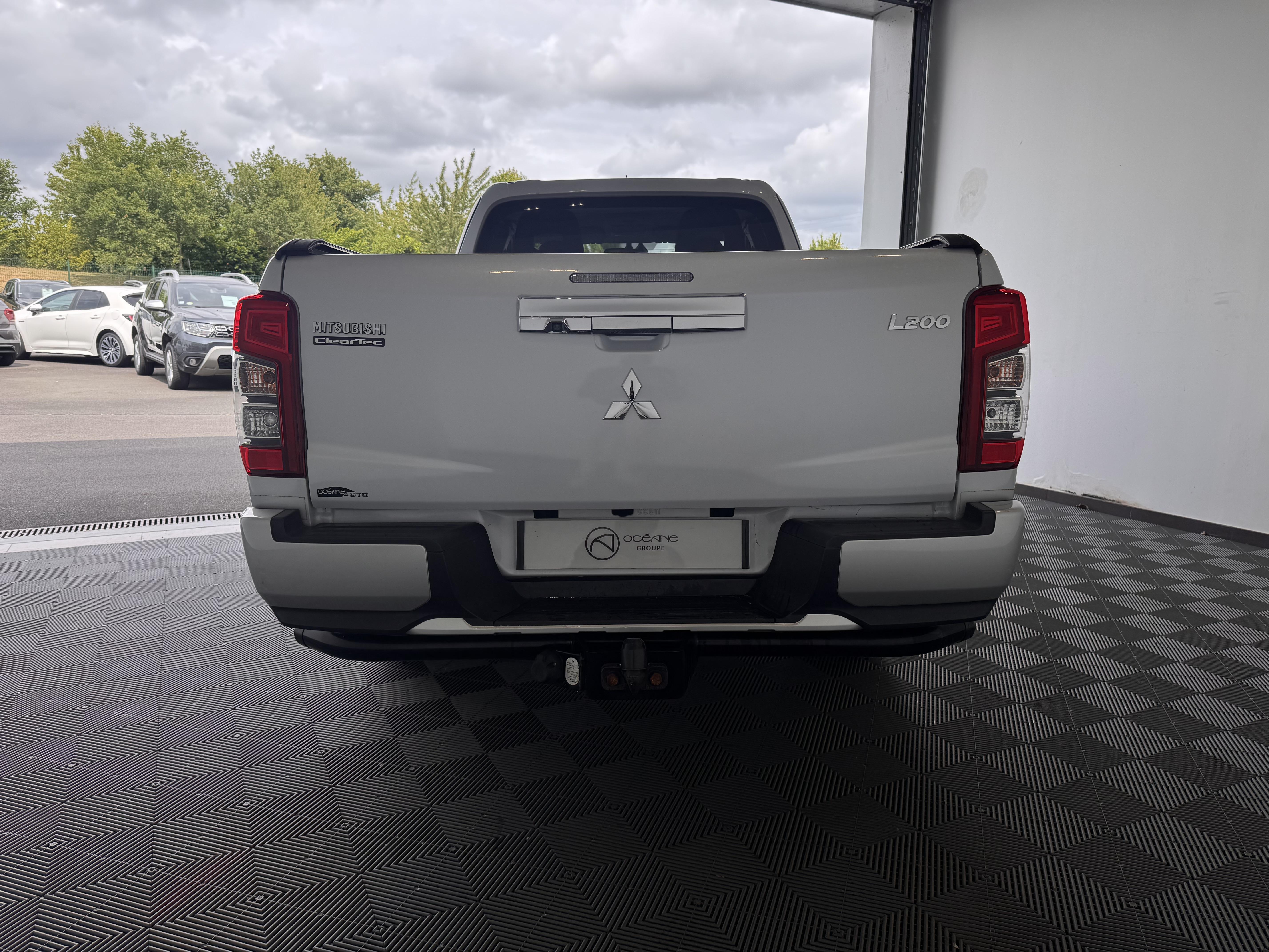 MITSUBISHI L200 CLUB CAB 2.2 DI-D 150 AS&G 4WD INSTYLE - Véhicule Occasion - Océane Auto MITSUBISHI L200 CLUB CAB 2.2 DI-D 150 AS&G 4WD INSTYLE - Véhicule Occasion Océane Auto