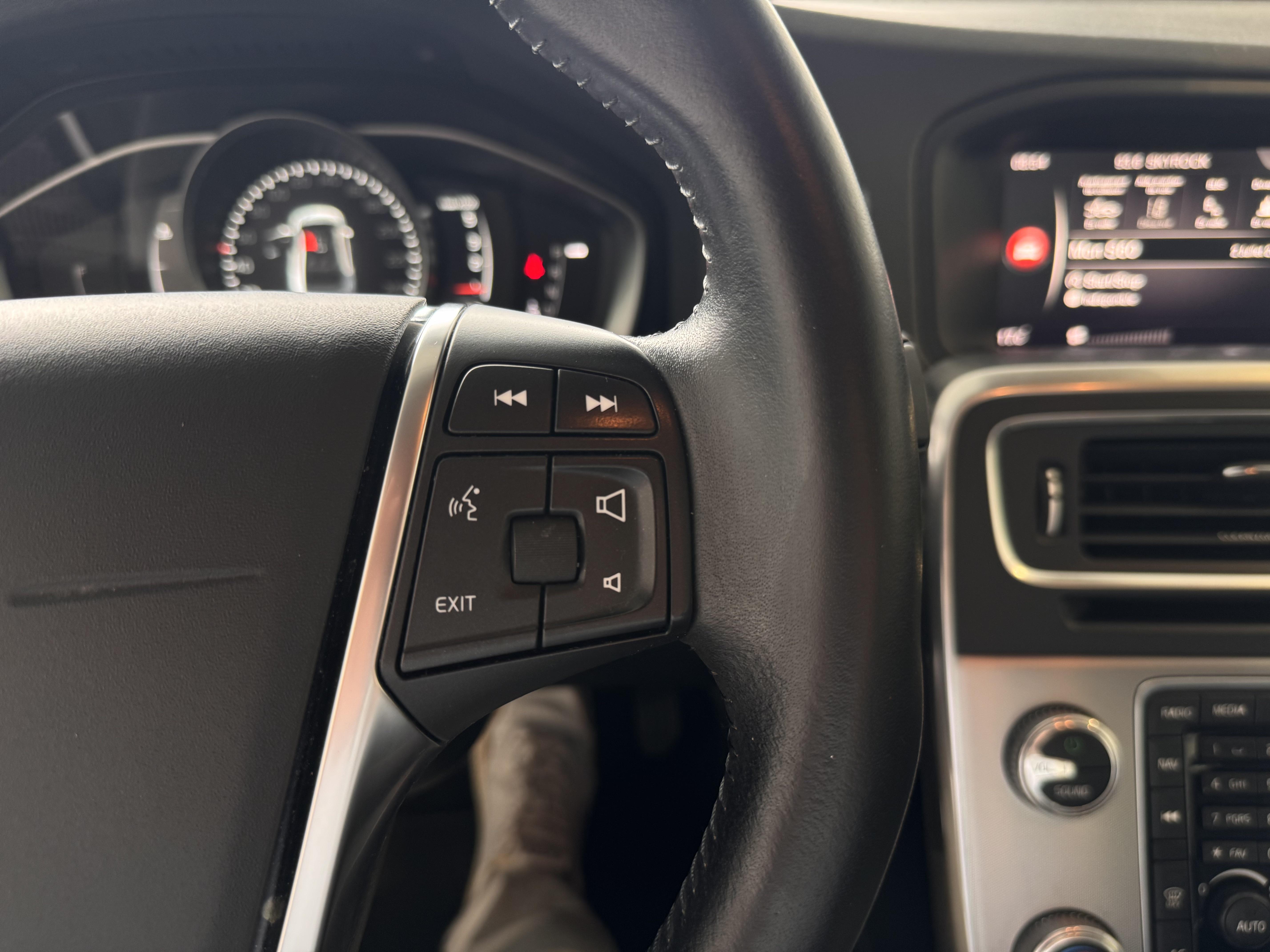 VOLVO S60 D2 120 ch Stop&Start Geartronic 6 Business - Véhicule Occasion Océane Auto