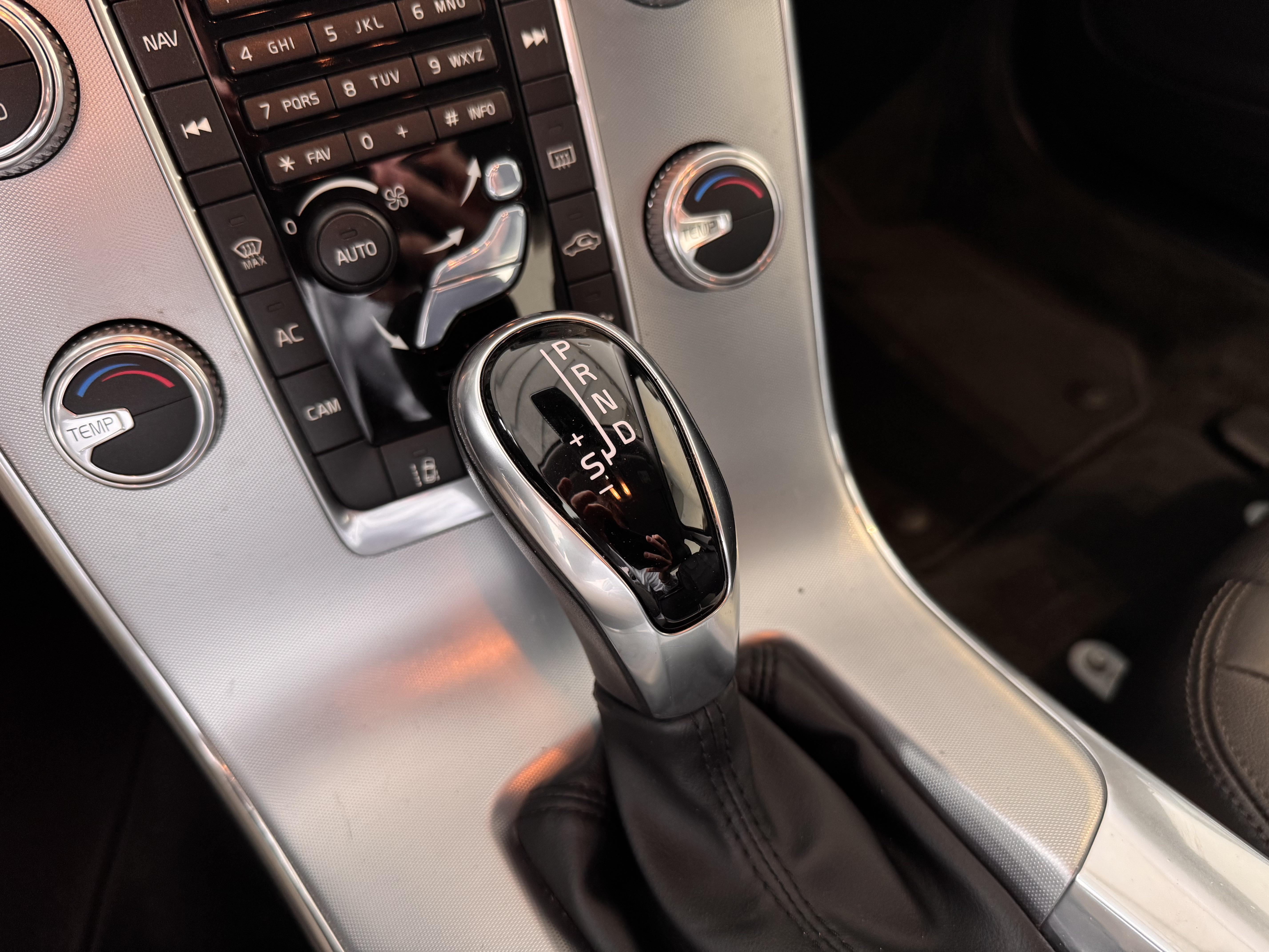 VOLVO S60 D2 120 ch Stop&Start Geartronic 6 Business - Véhicule Occasion Océane Auto