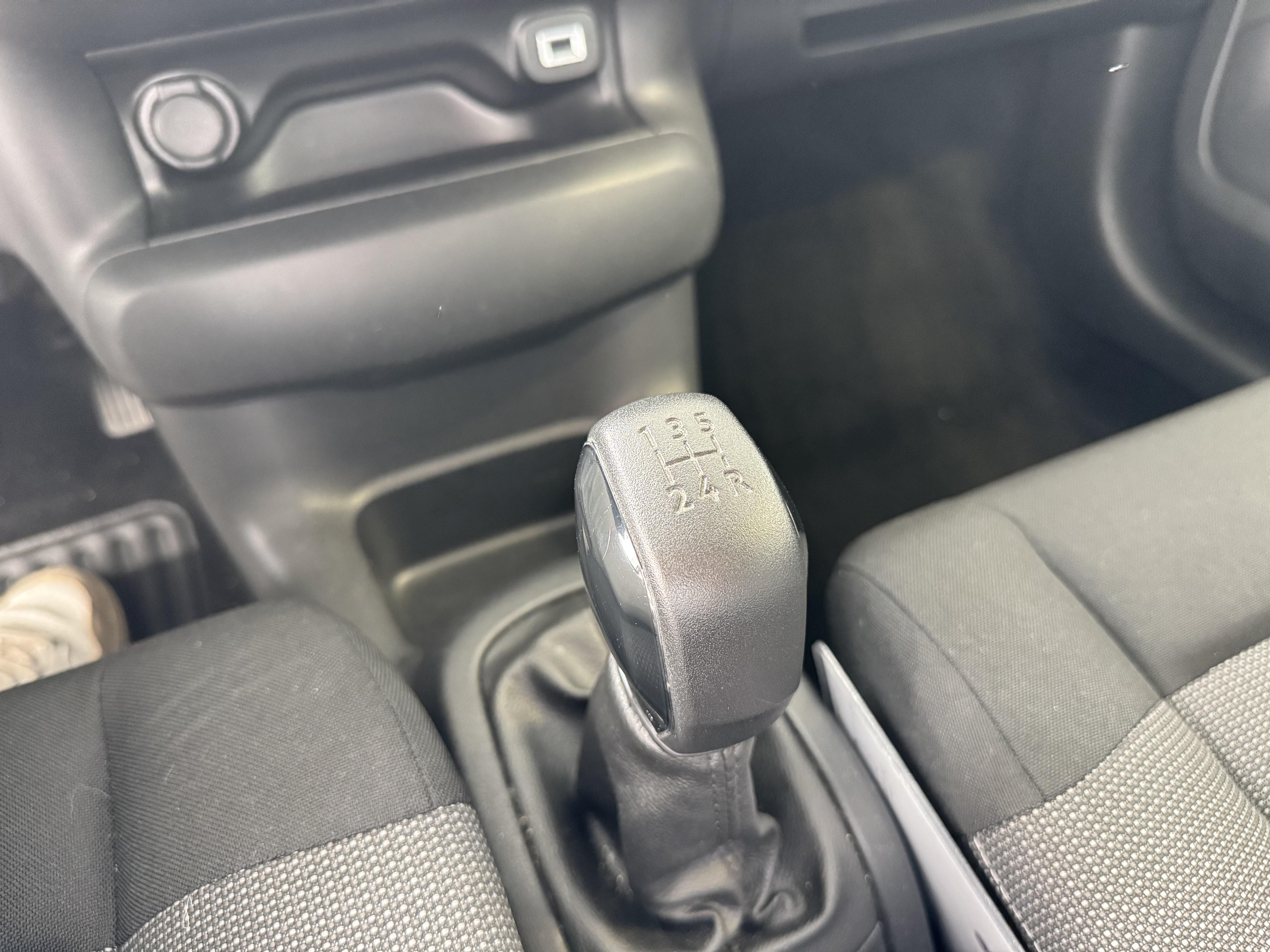 CITROEN C4 Cactus PureTech 82 Feel - Véhicule Occasion - Océane Auto CITROEN C4 Cactus PureTech 82 Feel - Véhicule Occasion Océane Auto