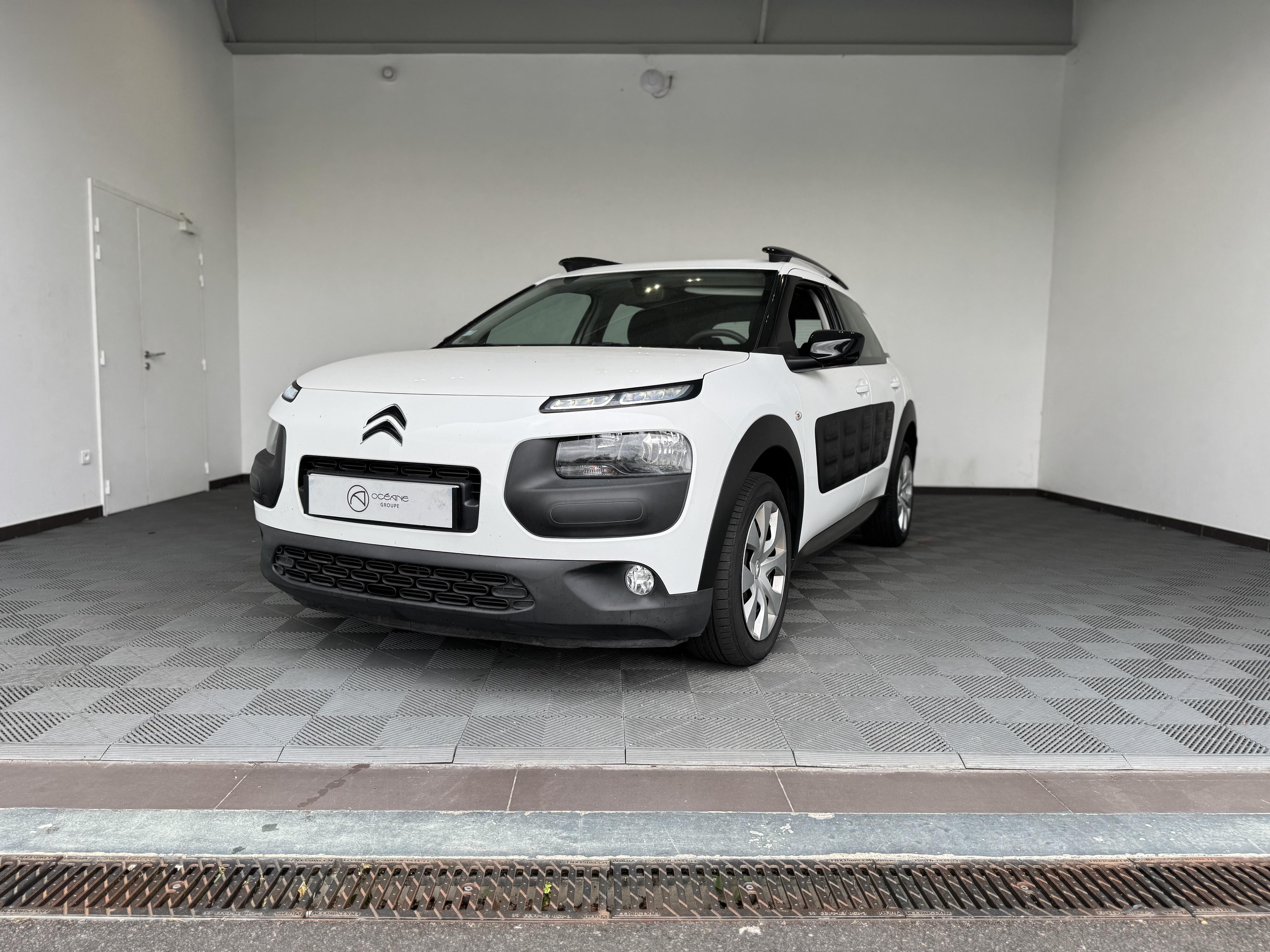 CITROEN C4 Cactus PureTech 82 Feel - Véhicule Occasion - Océane Auto CITROEN C4 Cactus PureTech 82 Feel - Véhicule Occasion Océane Auto