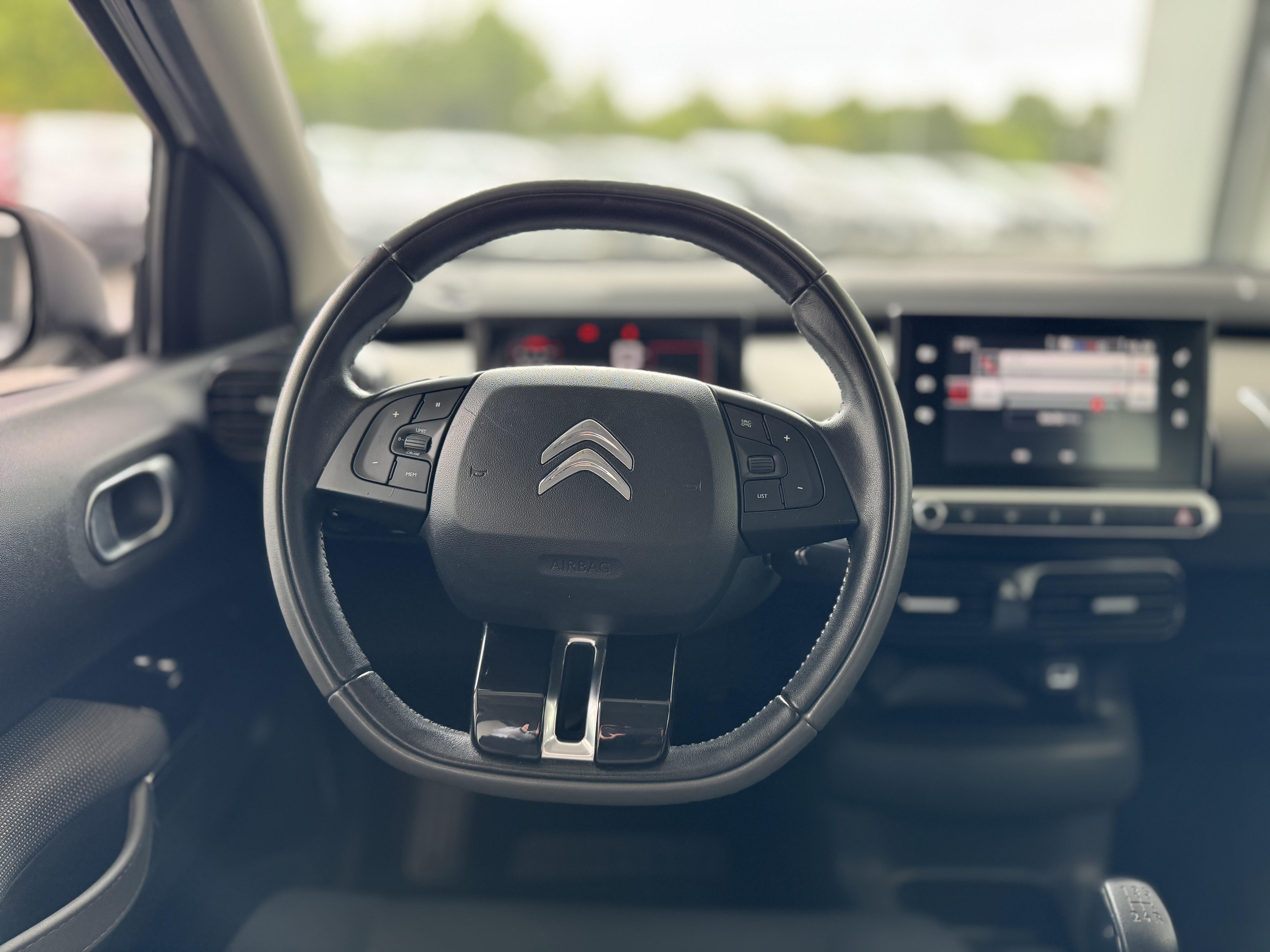 CITROEN C4 Cactus PureTech 82 Feel - Véhicule Occasion - Océane Auto CITROEN C4 Cactus PureTech 82 Feel - Véhicule Occasion Océane Auto