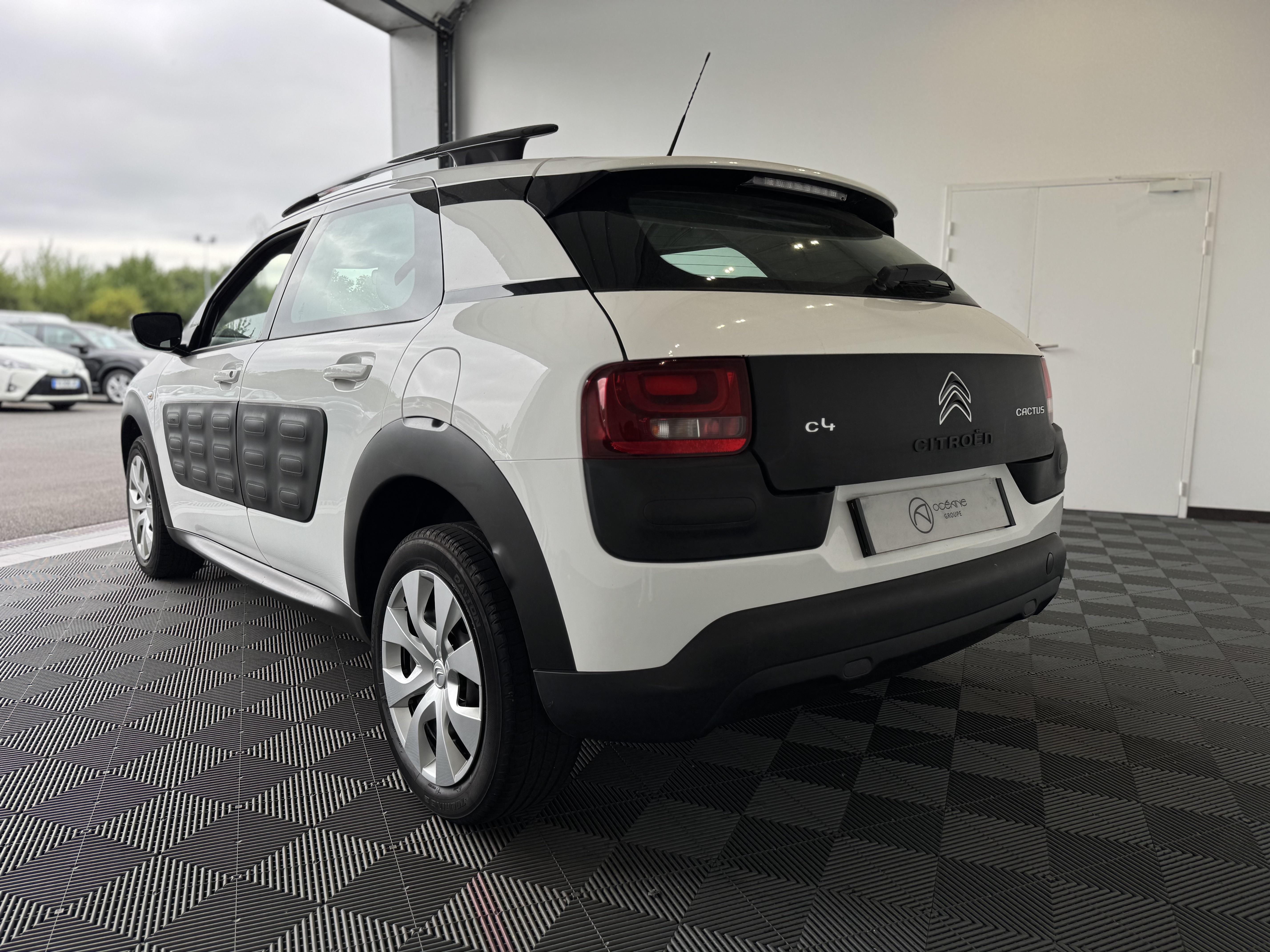 CITROEN C4 Cactus PureTech 82 Feel - Véhicule Occasion - Océane Auto CITROEN C4 Cactus PureTech 82 Feel - Véhicule Occasion Océane Auto