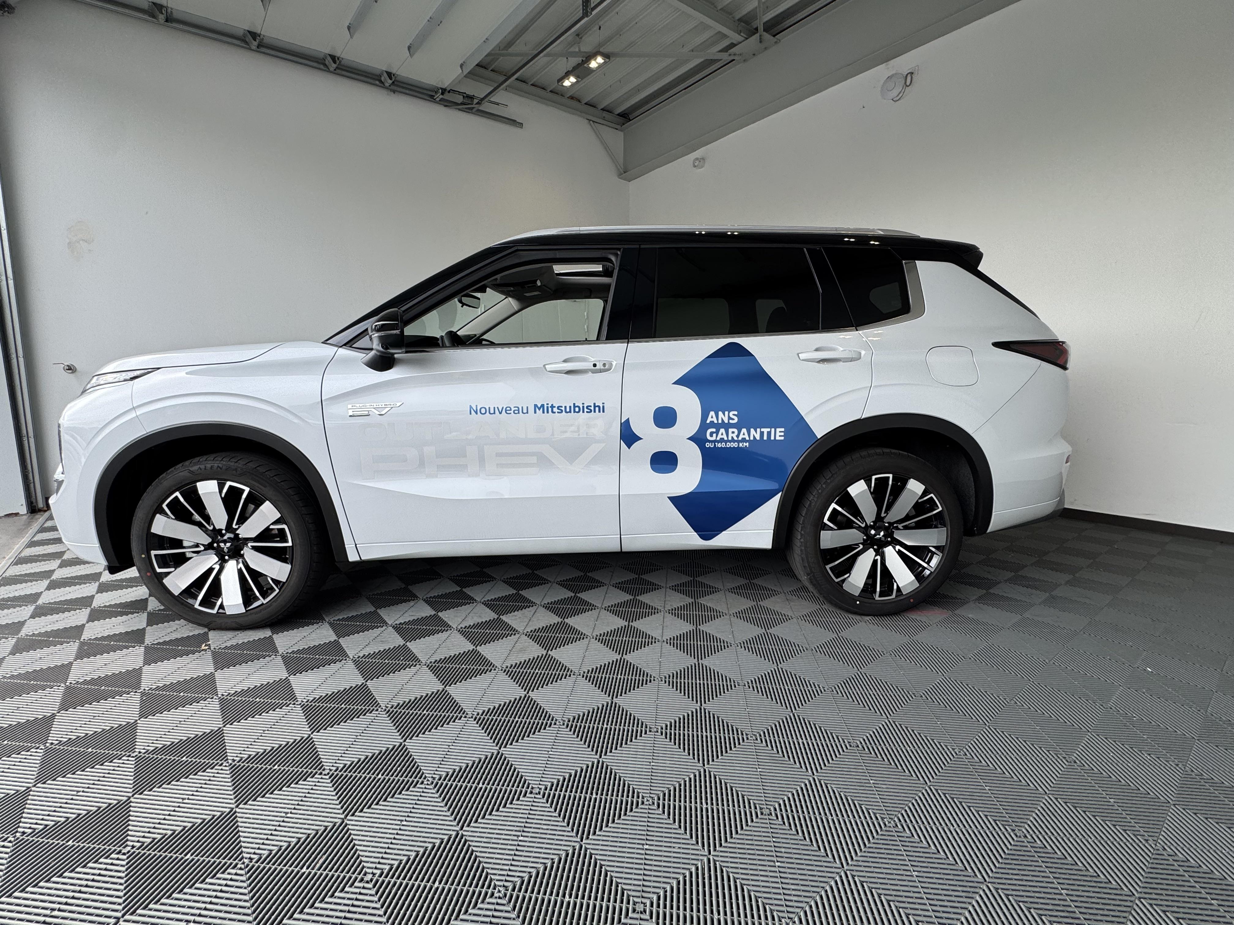 MITSUBISHI Outlander 2.4 MIVEC PHEV 306 4WD Instyle - Véhicule Occasion Océane Auto