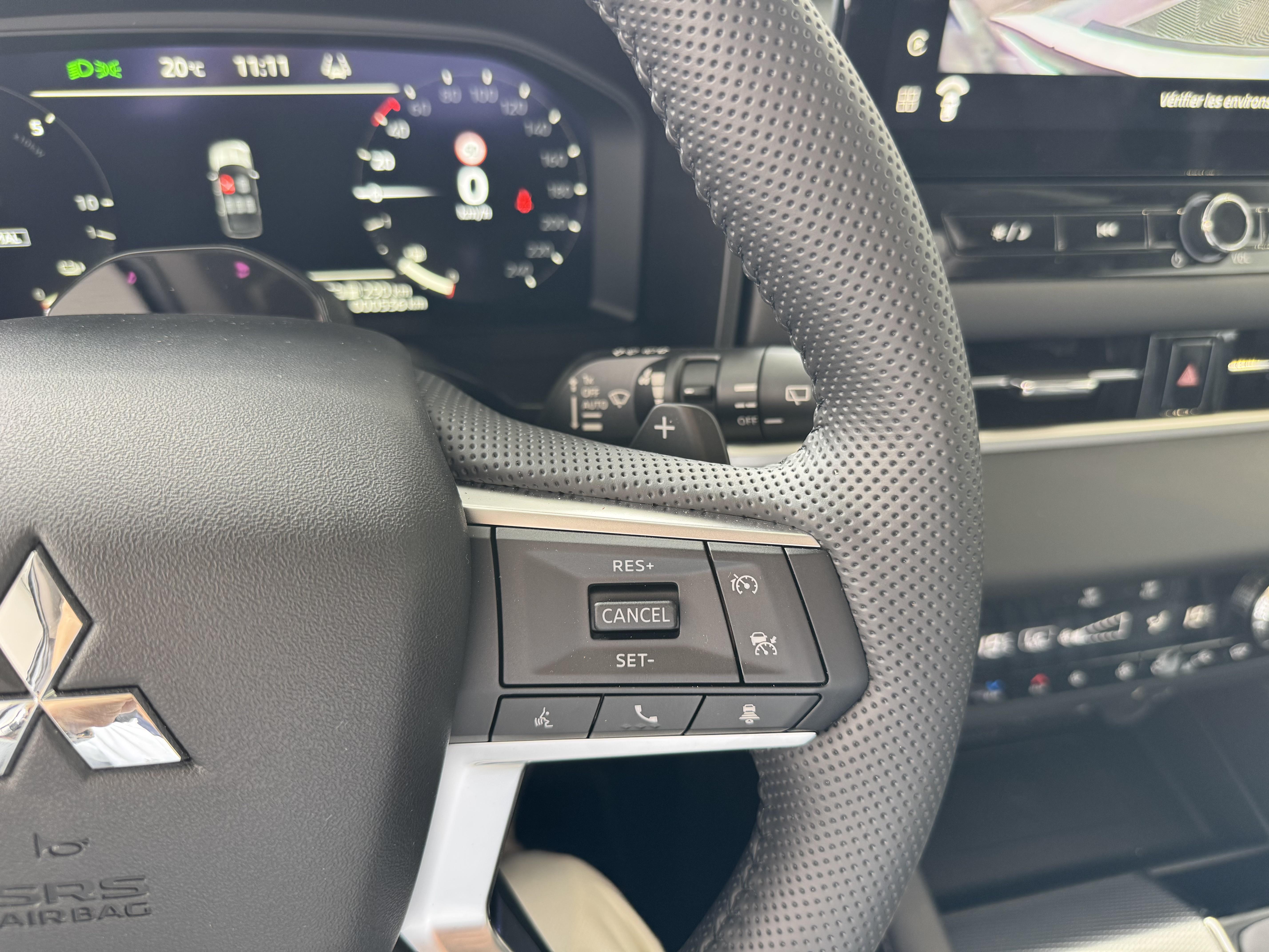MITSUBISHI Outlander 2.4 MIVEC PHEV 306 4WD Instyle - Véhicule Occasion Océane Auto