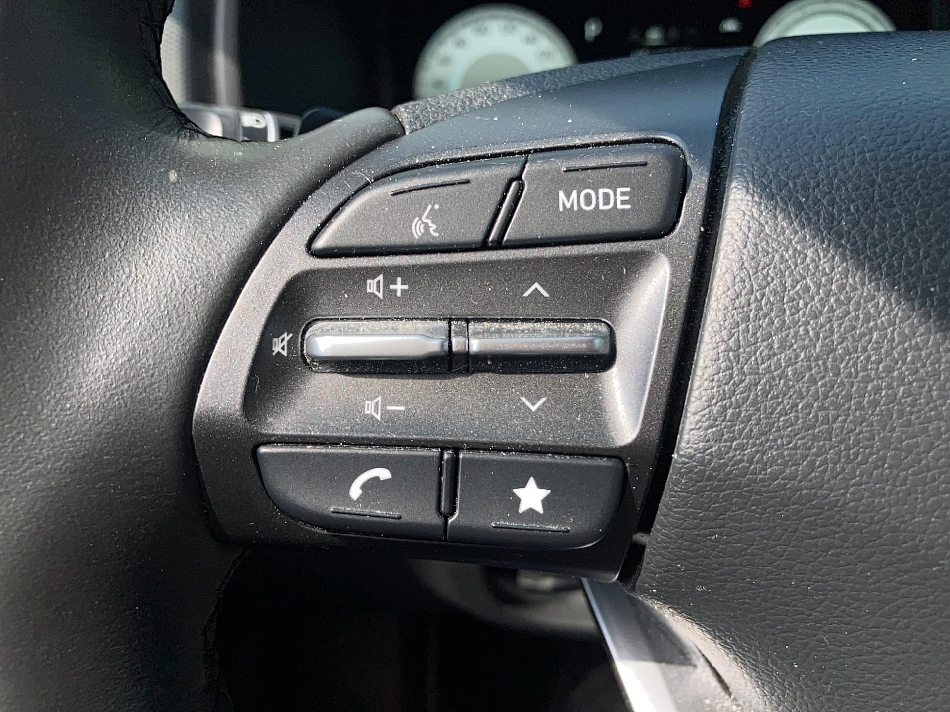 HYUNDAI Kona Electrique 39 kWh - 136 ch Intuitive - Véhicule Occasion - Océane Auto HYUNDAI Kona Electrique 39 kWh - 136 ch Intuitive - Véhicule Occasion Océane Auto