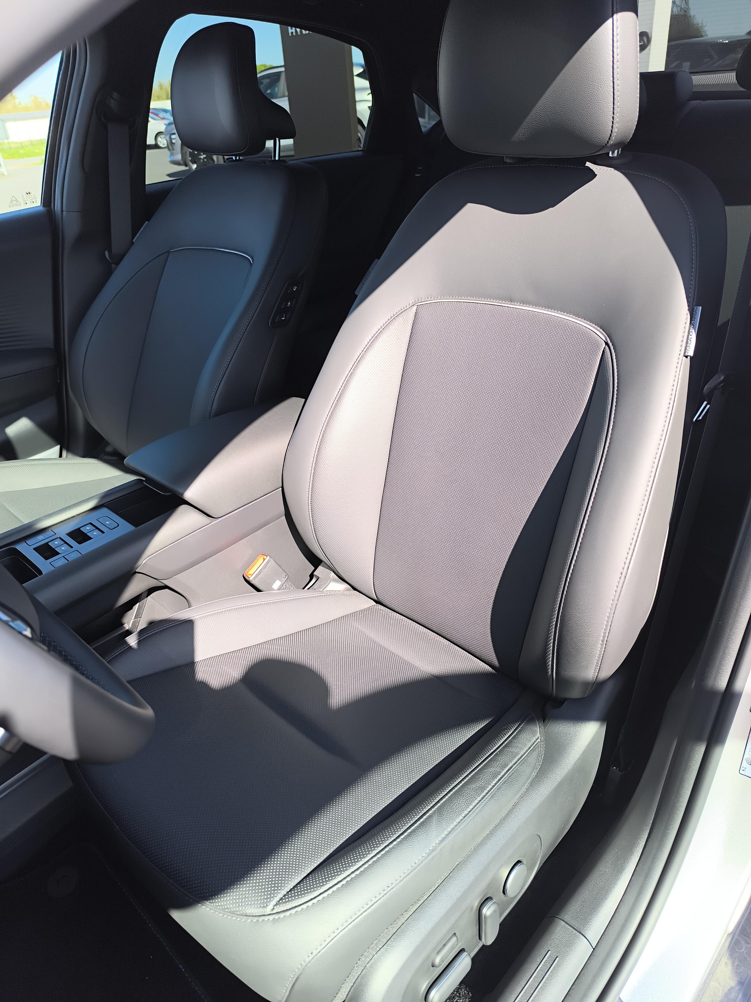 HYUNDAI Ioniq 6 77 kWh HTRAC - 325 ch Executive - Véhicule Occasion - Océane Auto HYUNDAI Ioniq 6 77 kWh HTRAC - 325 ch Executive - Véhicule Occasion Océane Auto