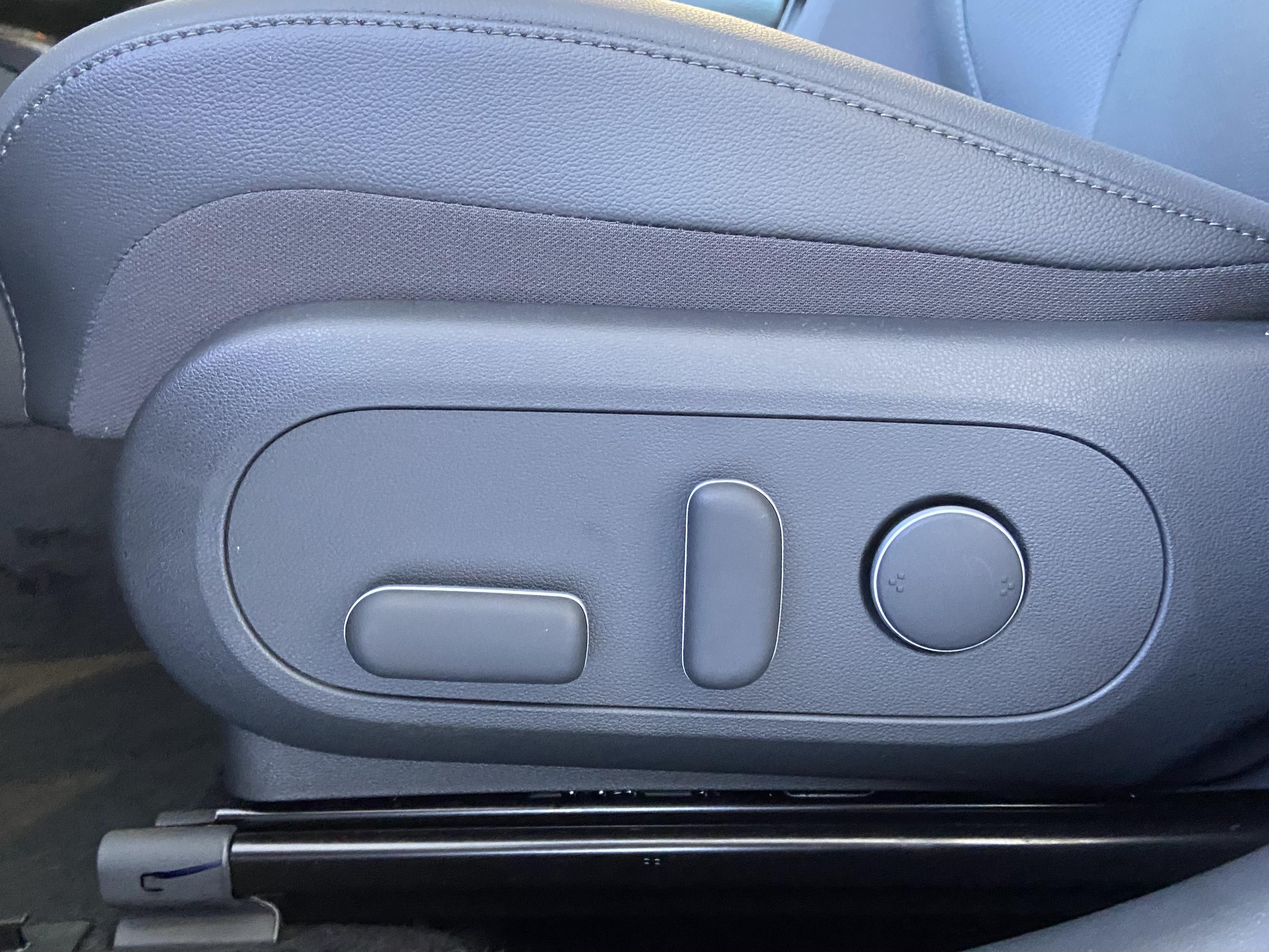 HYUNDAI Kona Hybrid 129 Executive - Véhicule Occasion - Océane Auto HYUNDAI Kona Hybrid 129 Executive - Véhicule Occasion Océane Auto