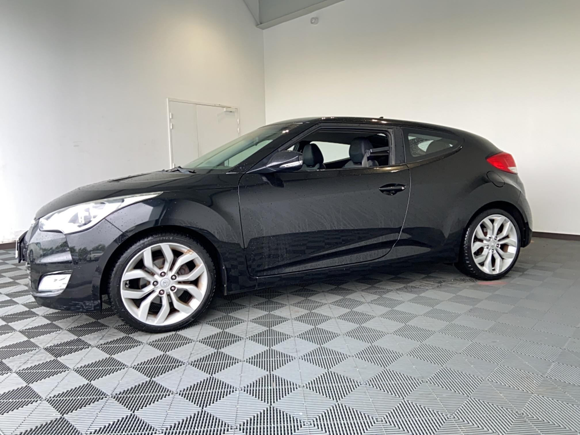 HYUNDAI Veloster 1.6 GDI 140 Pack Sensation DCT-6 - Véhicule Occasion - Océane Auto HYUNDAI Veloster 1.6 GDI 140 Pack Sensation DCT-6 - Véhicule Occasion Océane Auto