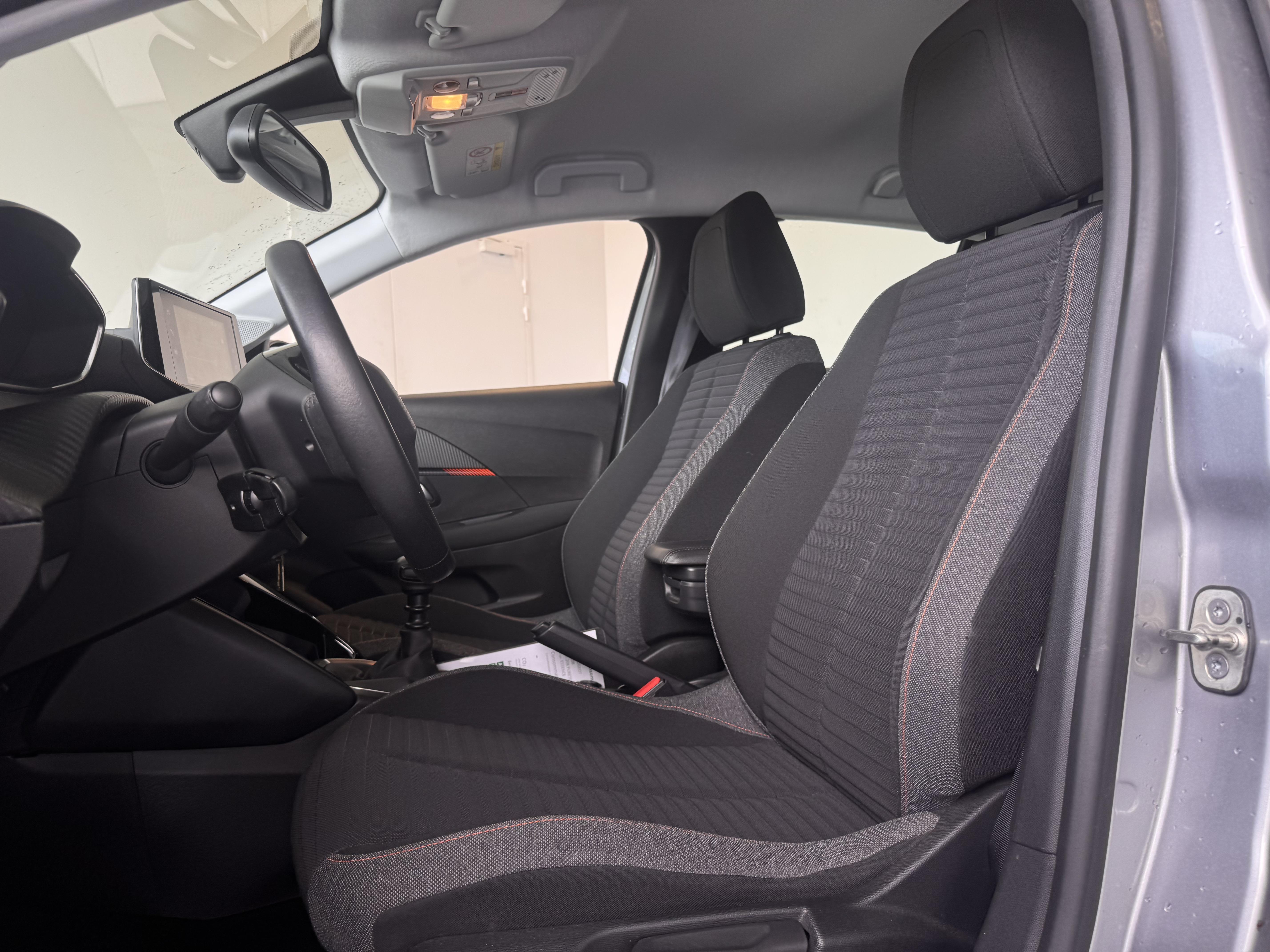 PEUGEOT 208 PureTech 100 S&S BVM6 Active Business - Véhicule Occasion - Océane Auto PEUGEOT 208 PureTech 100 S&S BVM6 Active Business - Véhicule Occasion Océane Auto