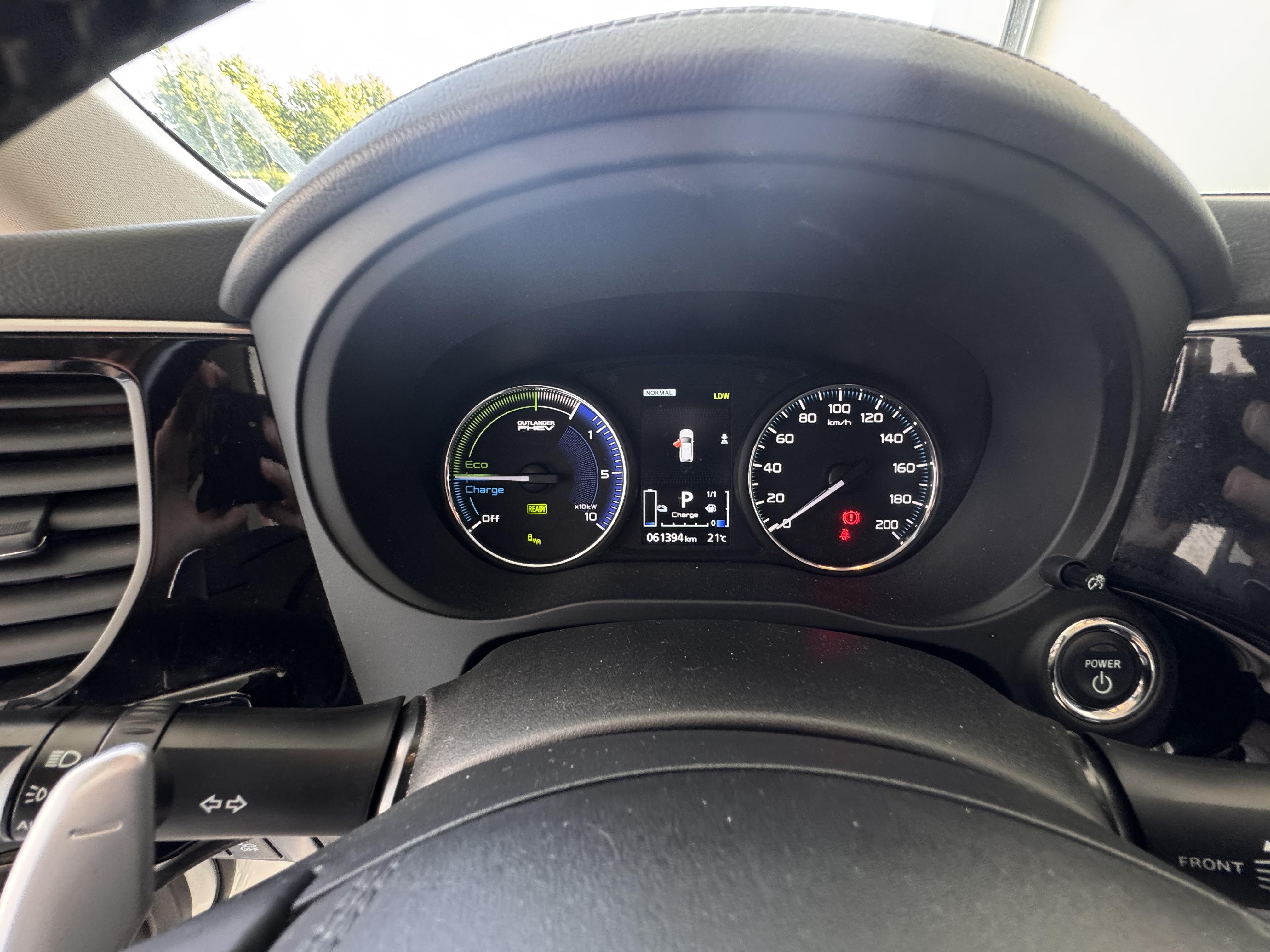 MITSUBISHI Outlander 2.4l PHEV Twin Motor 4WD Business - Véhicule Occasion - Océane Auto MITSUBISHI Outlander 2.4l PHEV Twin Motor 4WD Business - Véhicule Occasion Océane Auto