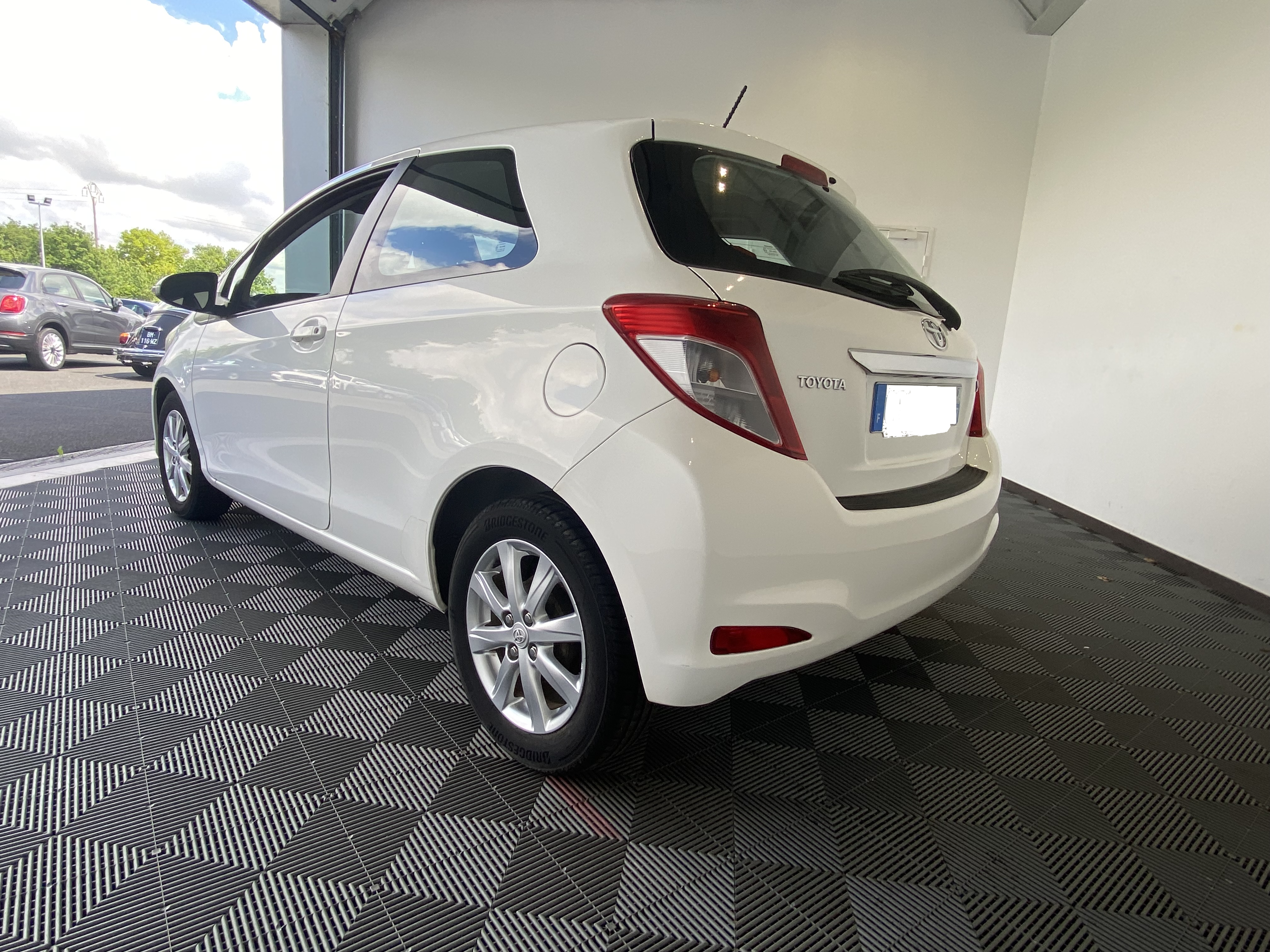 TOYOTA Yaris 90 D-4D Dynamic - Véhicule Occasion - Océane Auto TOYOTA Yaris 90 D-4D Dynamic - Véhicule Occasion Océane Auto