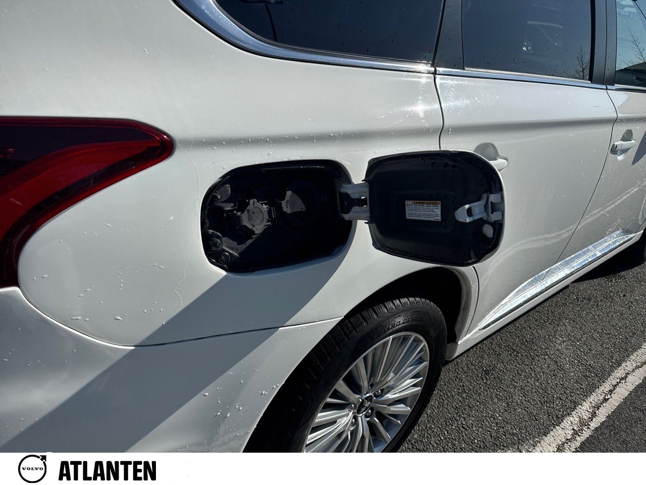 MITSUBISHI Outlander 2.4l PHEV Twin Motor 4WD Business - Véhicule Occasion - Océane Auto MITSUBISHI Outlander 2.4l PHEV Twin Motor 4WD Business - Véhicule Occasion Océane Auto