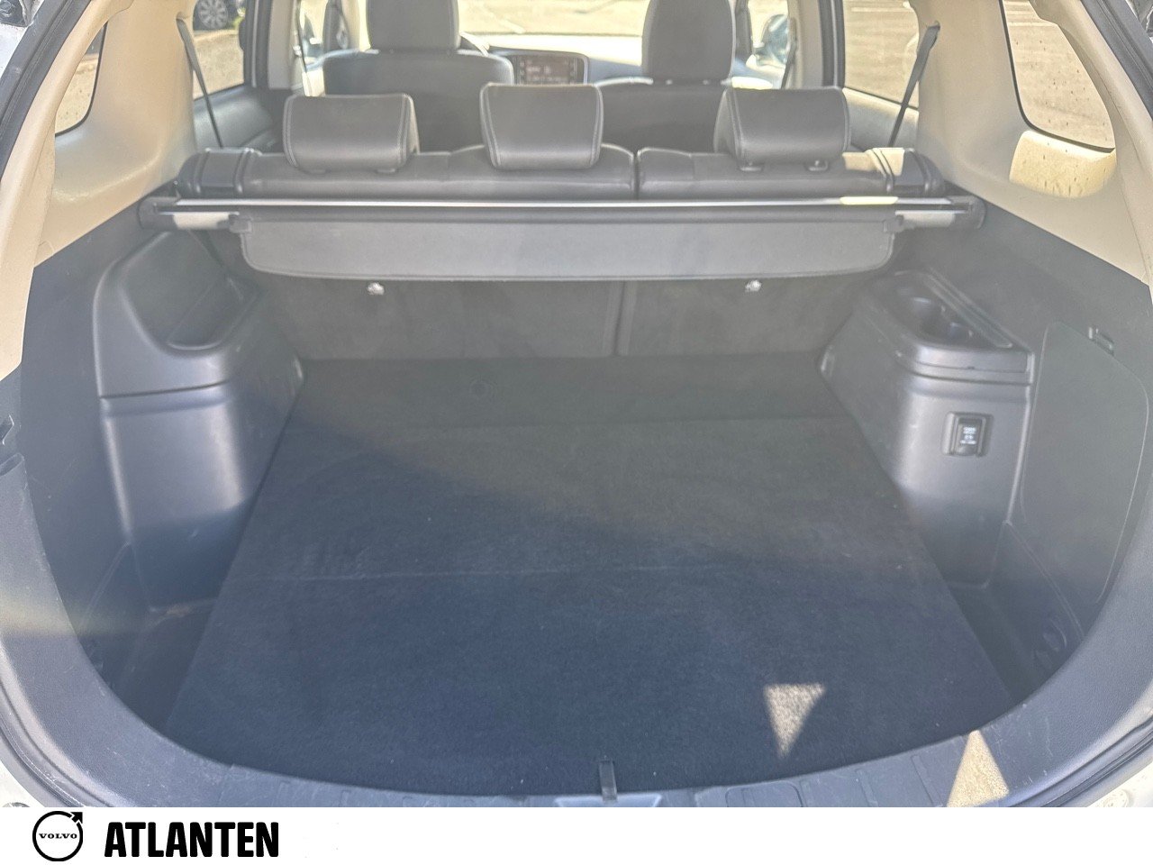 MITSUBISHI Outlander 2.4l PHEV Twin Motor 4WD Business - Véhicule Occasion - Océane Auto MITSUBISHI Outlander 2.4l PHEV Twin Motor 4WD Business - Véhicule Occasion Océane Auto