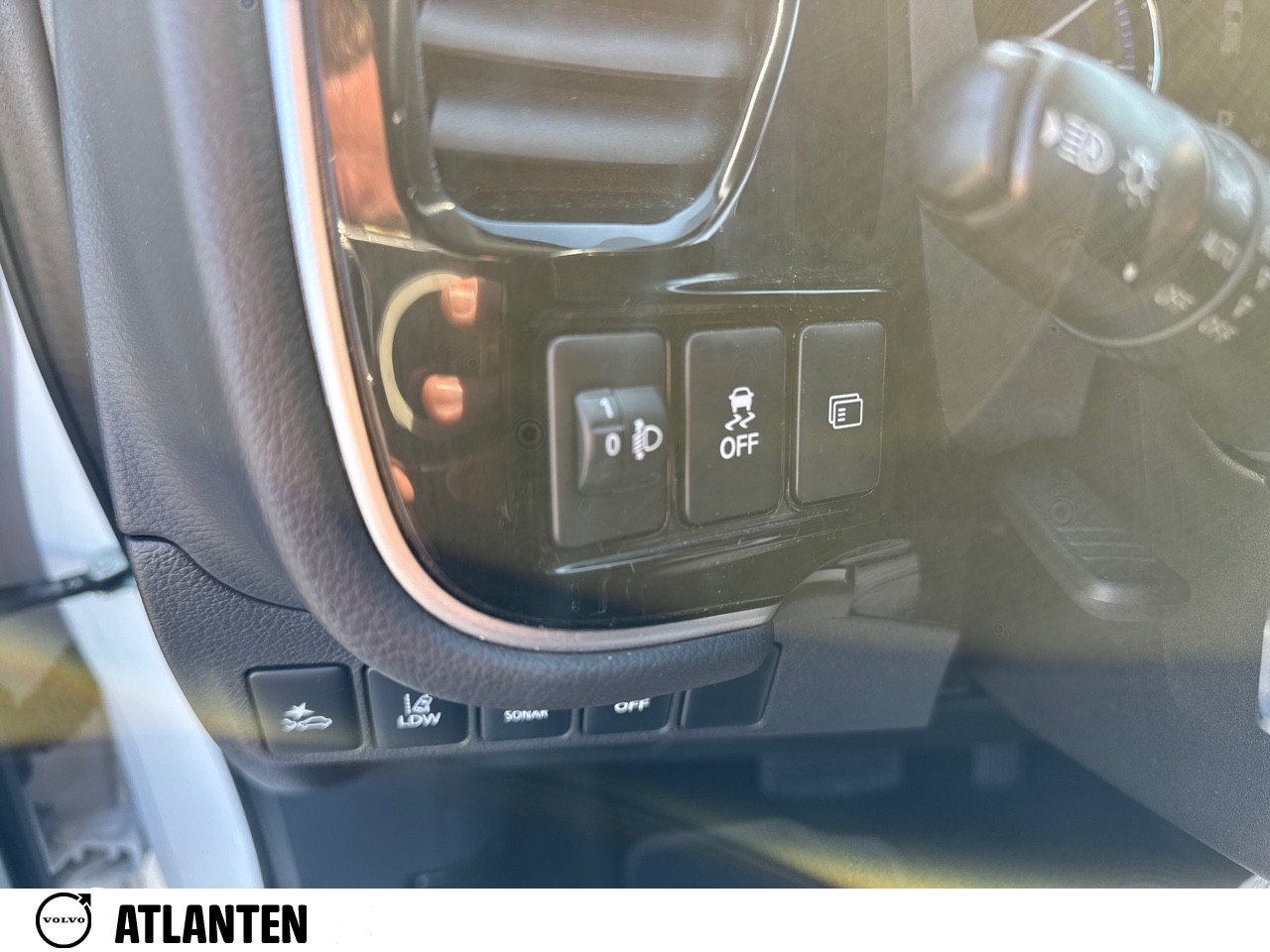 MITSUBISHI Outlander 2.4l PHEV Twin Motor 4WD Business - Véhicule Occasion - Océane Auto MITSUBISHI Outlander 2.4l PHEV Twin Motor 4WD Business - Véhicule Occasion Océane Auto