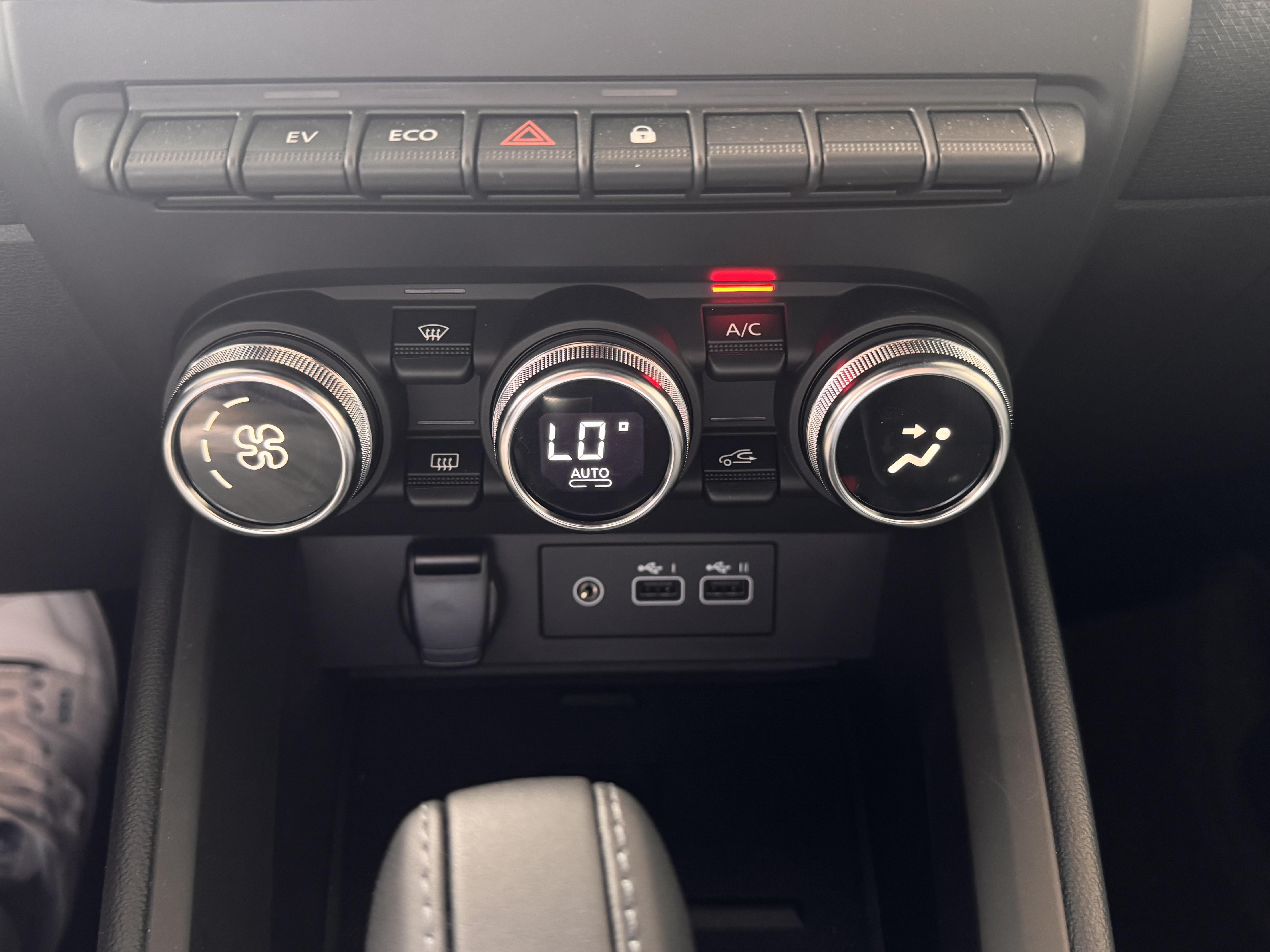 MITSUBISHI Colt 1.6 MPI HEV 143 Intense - Véhicule Occasion - Océane Auto MITSUBISHI Colt 1.6 MPI HEV 143 Intense - Véhicule Occasion Océane Auto