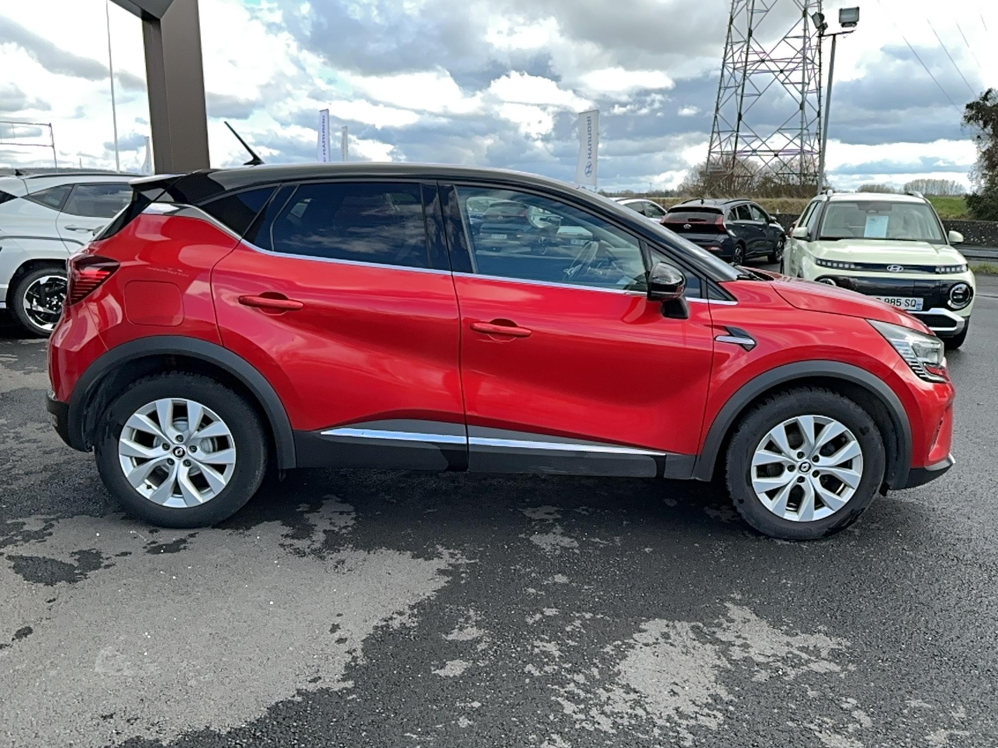 RENAULT Captur TCe 90 - 21 Zen - Véhicule Occasion - Océane Auto RENAULT Captur TCe 90 - 21 Zen - Véhicule Occasion Océane Auto