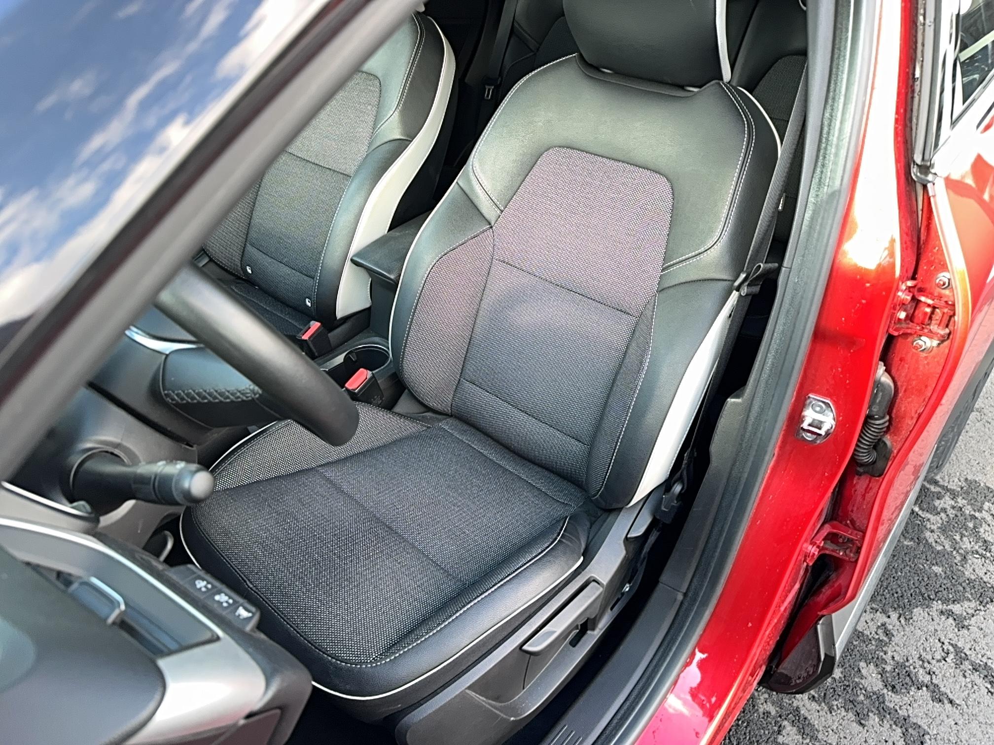 RENAULT Captur TCe 90 - 21 Zen - Véhicule Occasion - Océane Auto RENAULT Captur TCe 90 - 21 Zen - Véhicule Occasion Océane Auto