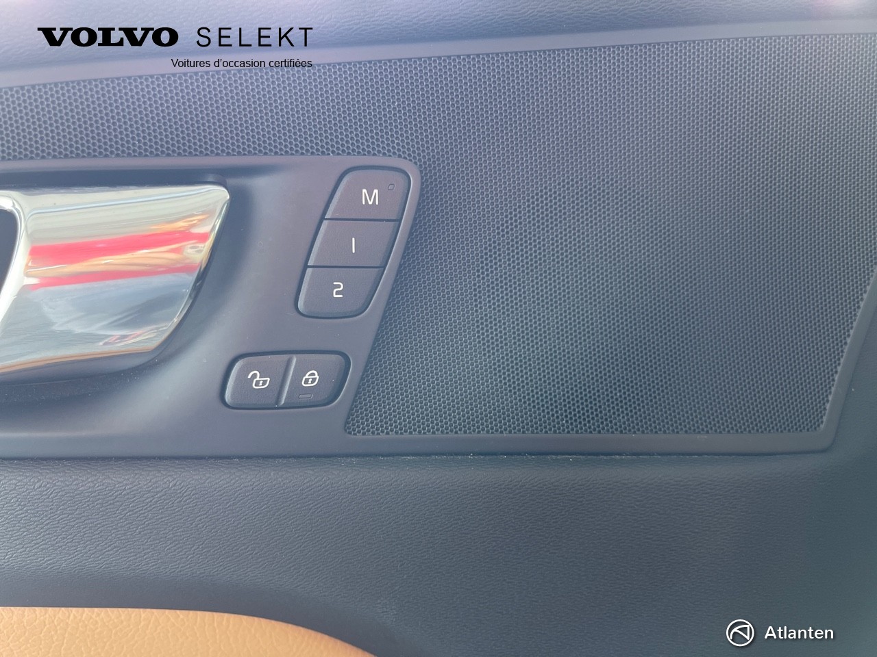 VOLVO XC60 XC60 T8 Twin Engine 303 ch + 87 ch Geartronic 8 - Véhicule Occasion - Océane Auto VOLVO XC60 XC60 T8 Twin Engine 303 ch + 87 ch Geartronic 8 - Véhicule Occasion Océane Auto