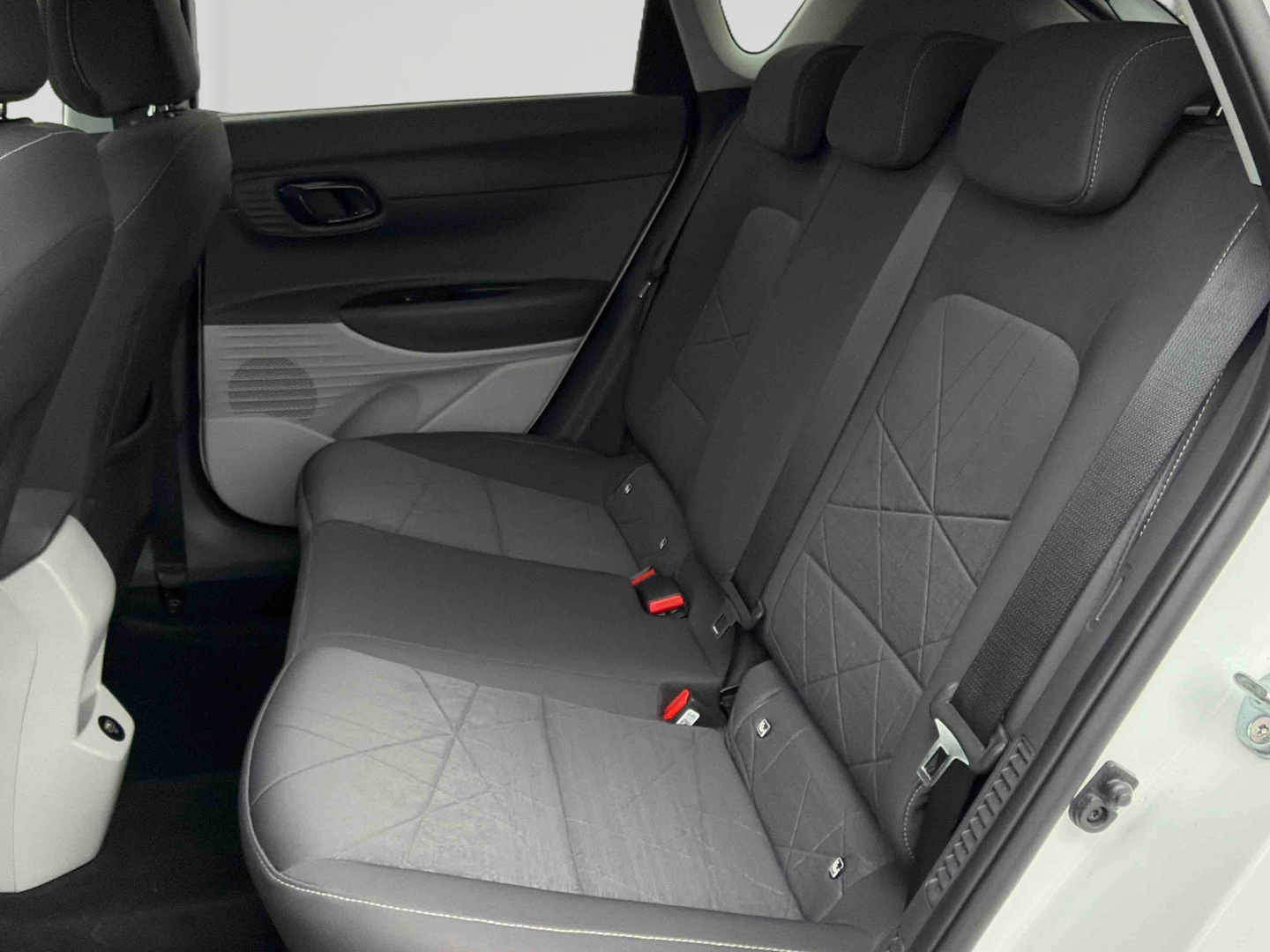 HYUNDAI Bayon 1.0 T-GDi 100 Hybrid 48V Creative - Véhicule Occasion - Océane Auto HYUNDAI Bayon 1.0 T-GDi 100 Hybrid 48V Creative - Véhicule Occasion Océane Auto