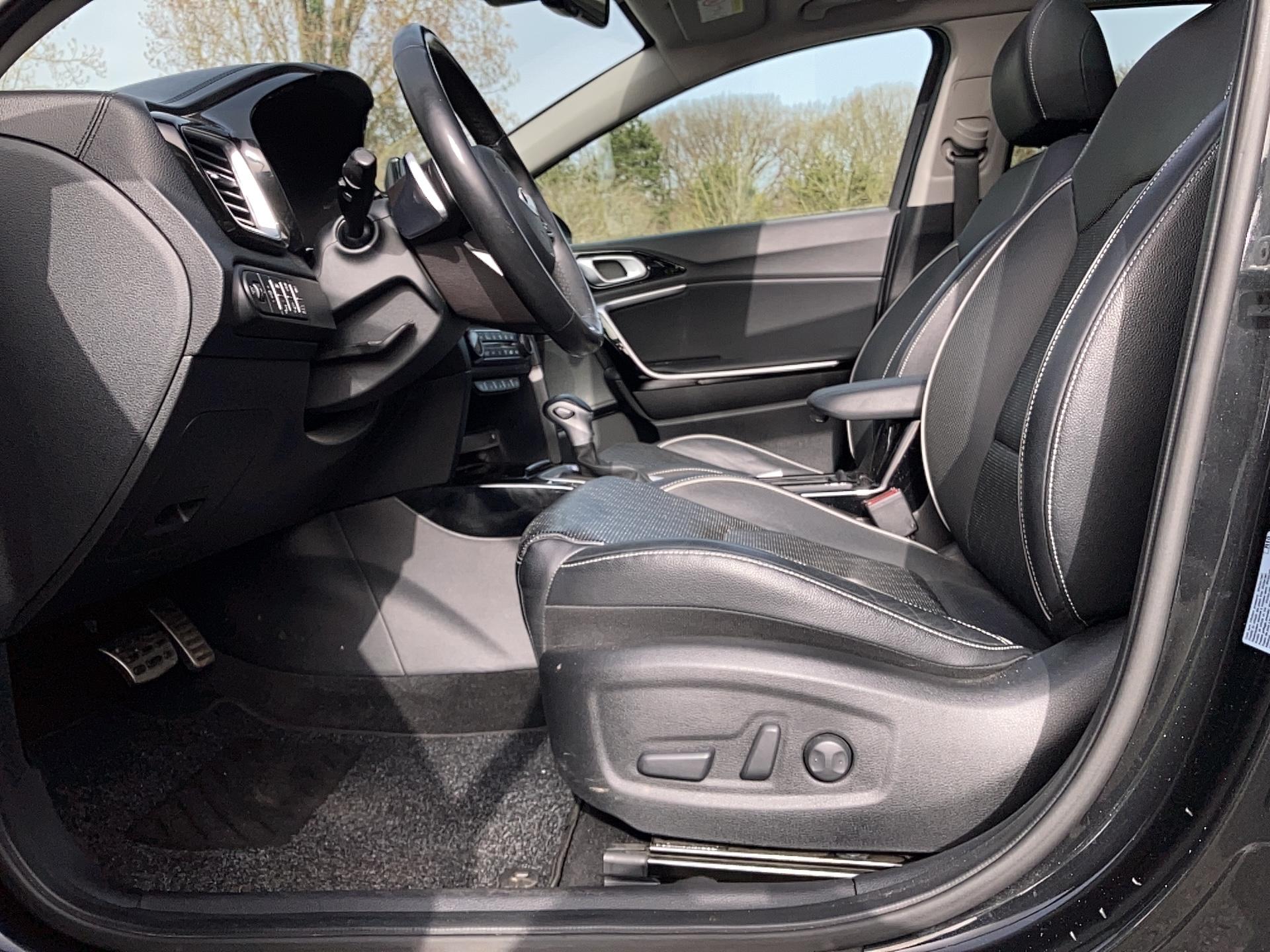 KIA CEED SW 1.6 GDi Hybride Rechargeable 141ch DCT6 Premium - Véhicule Occasion Océane Auto