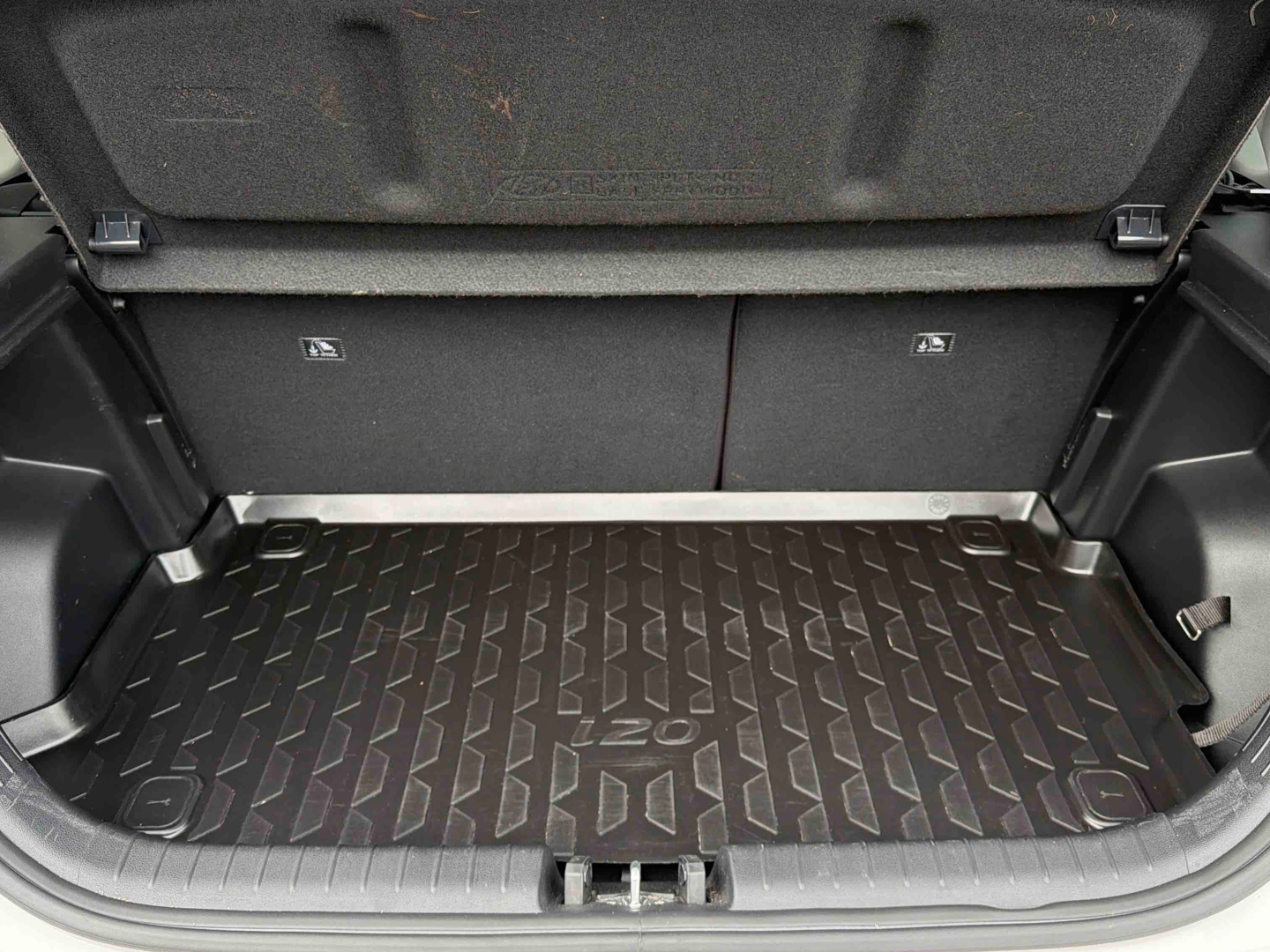 HYUNDAI i20 1.2 84 Intuitive - Véhicule Occasion Océane Auto