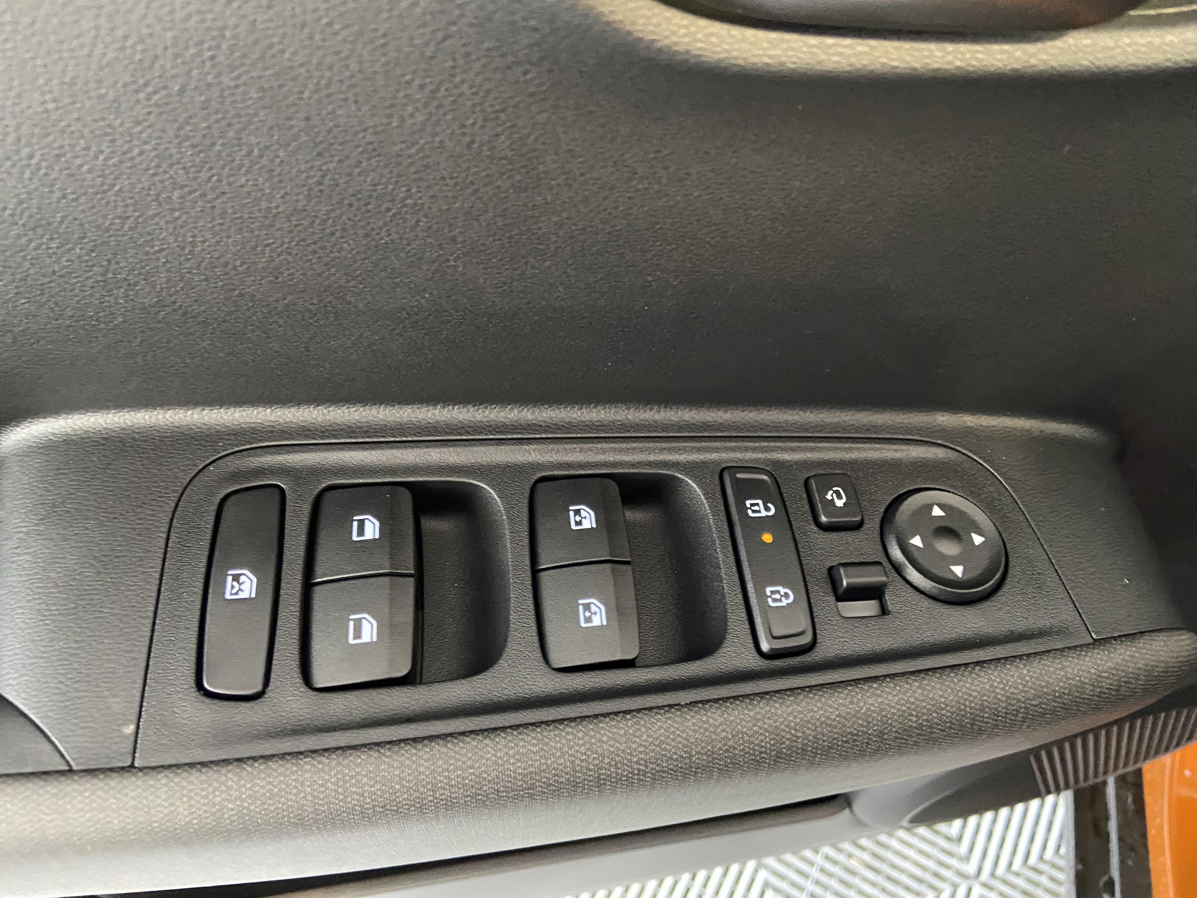 HYUNDAI Inster 42 kWh 5 pl. Intuitive - Véhicule Occasion - Océane Auto HYUNDAI Inster 42 kWh 5 pl. Intuitive - Véhicule Occasion Océane Auto