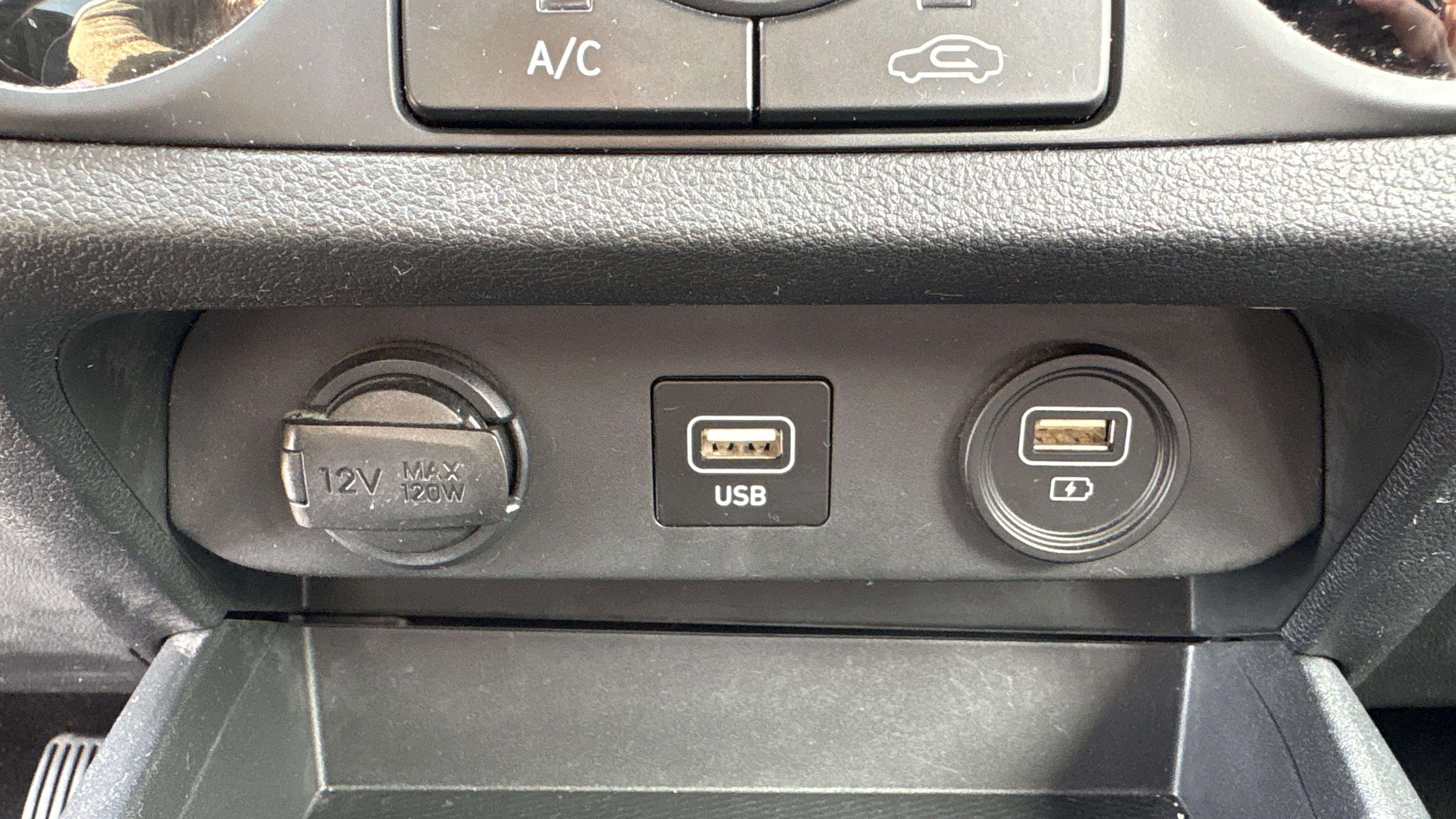 HYUNDAI i10 1.0 67 ECO Intuitive - Véhicule Occasion Océane Auto