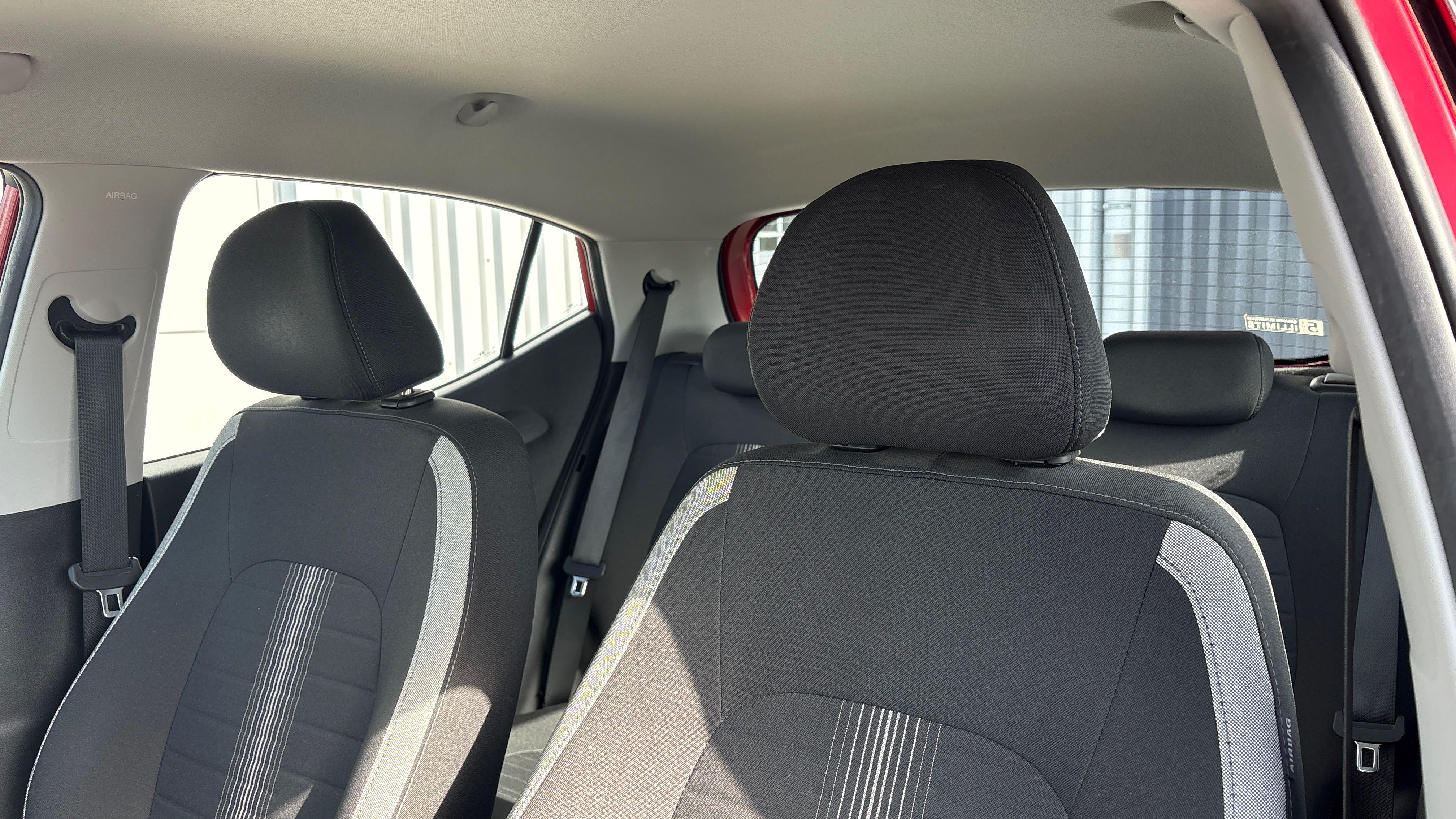 HYUNDAI i10 1.0 67 ECO Intuitive - Véhicule Occasion Océane Auto