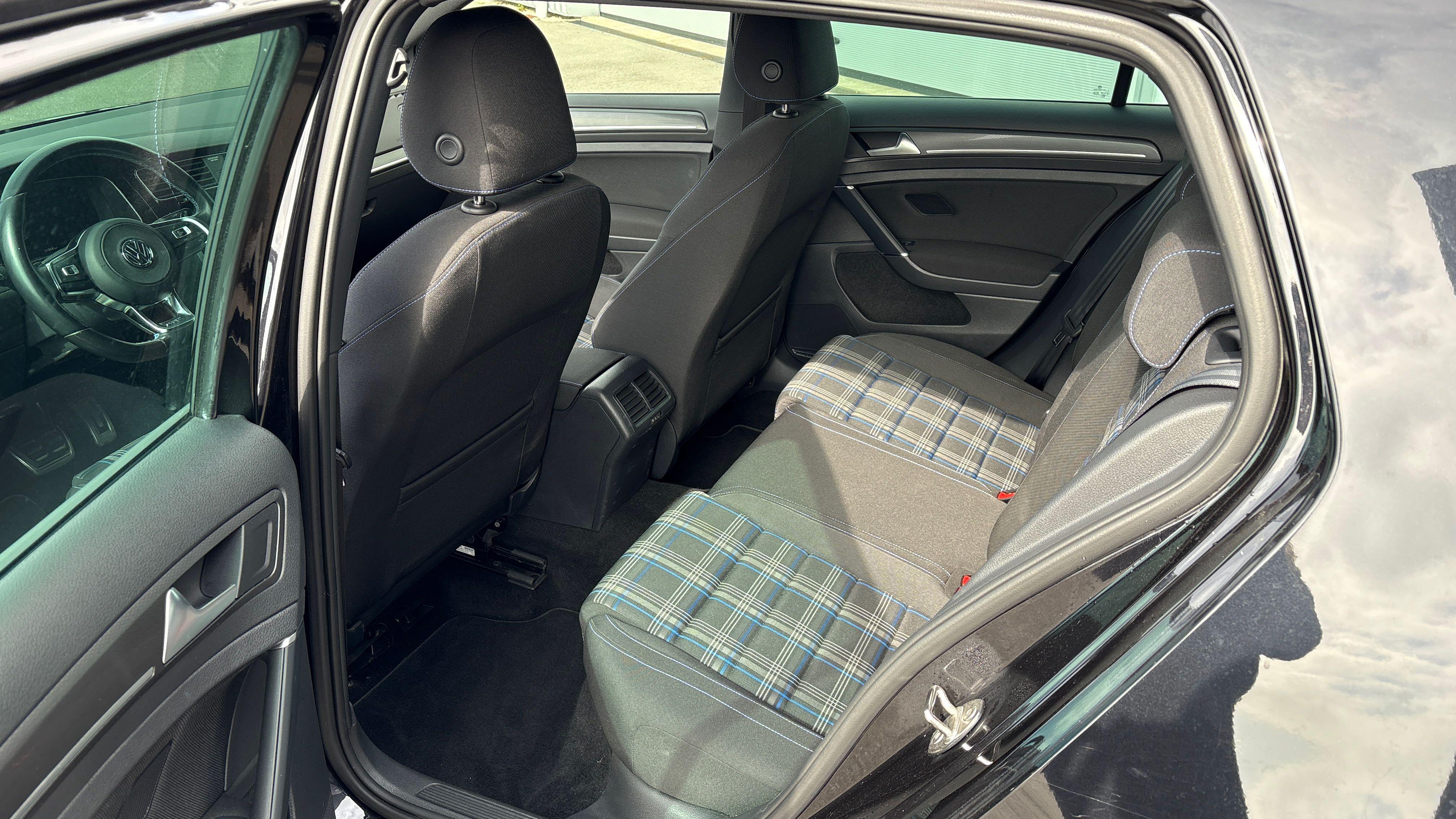 VOLKSWAGEN Golf Hybride Rechargeable 1.4 TSI 204 DSG6 GTE - Véhicule Occasion Océane Auto