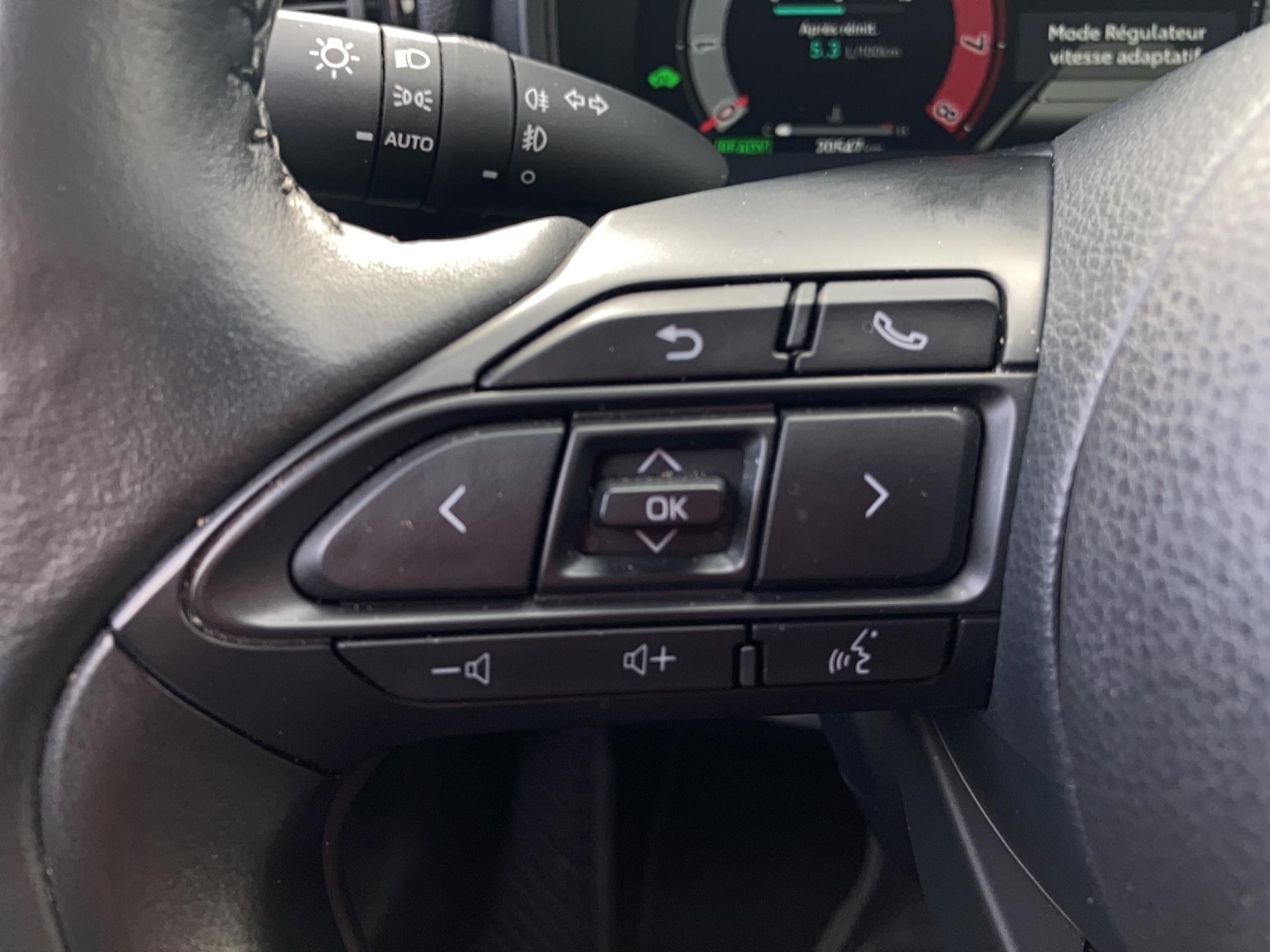 TOYOTA Yaris Cross Hybride 130h AWD-i Premiere - Véhicule Occasion - Océane Auto TOYOTA Yaris Cross Hybride 130h AWD-i Premiere - Véhicule Occasion Océane Auto