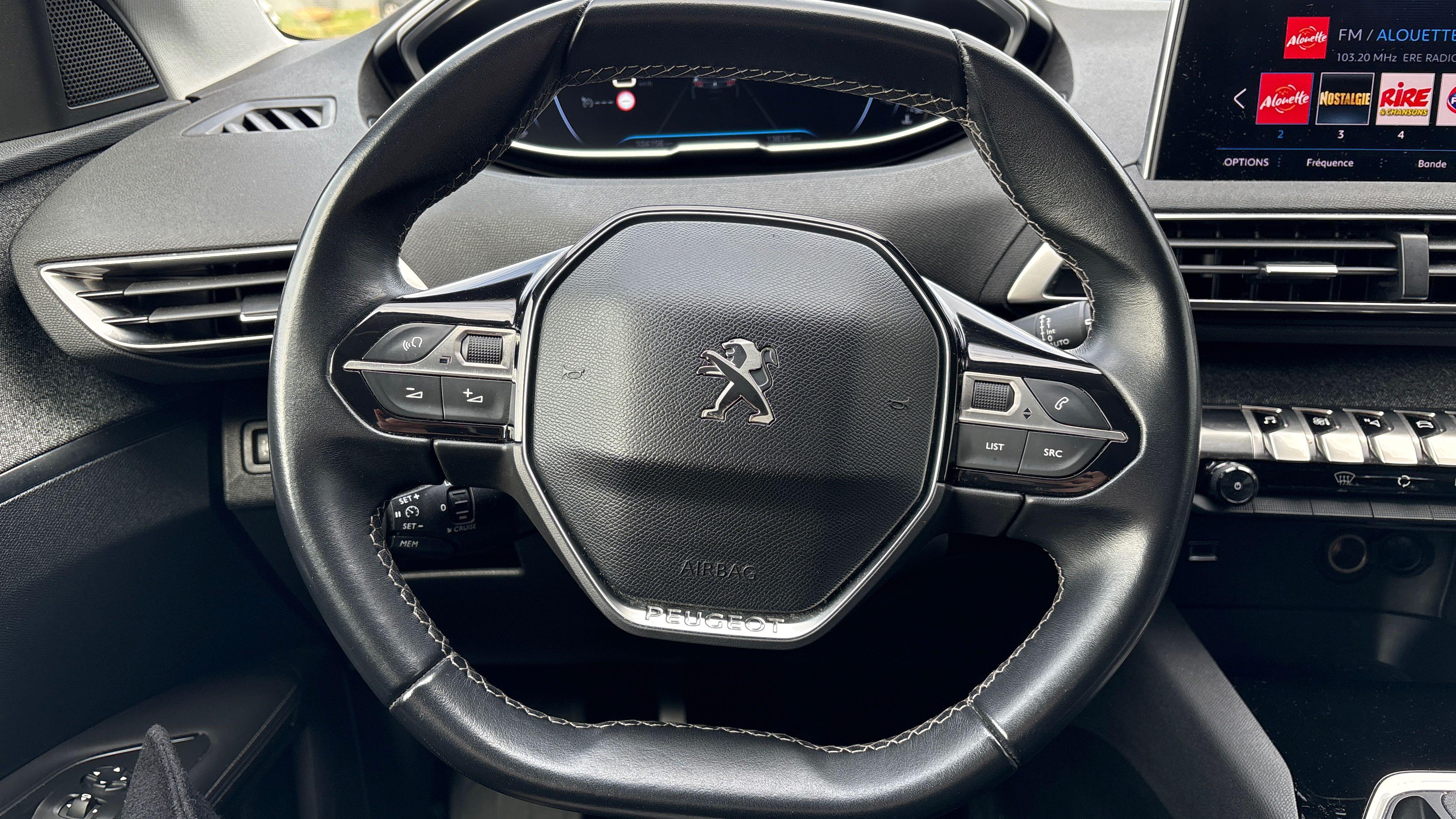 PEUGEOT 3008 BlueHDi 130ch S&S BVM6 Allure - Véhicule Occasion Océane Auto